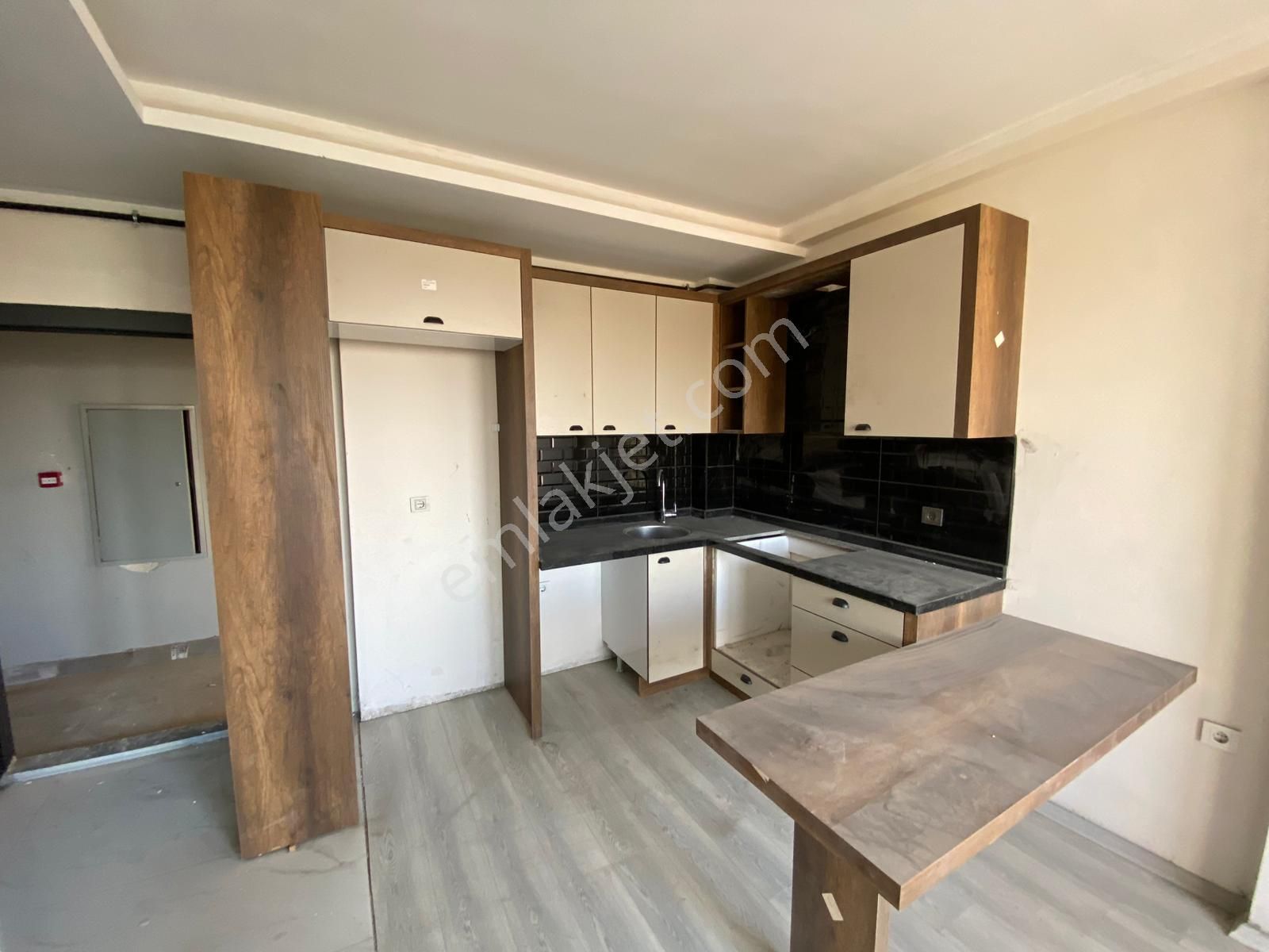 Tece Deniz Mah.de Satılık Havuzlu 1+1 Sıfır Daire - Görsel 5