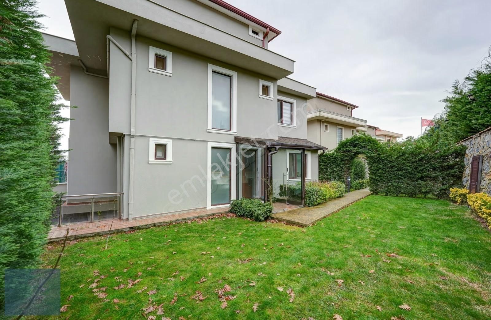 Çekmeköy'de Doğa İle İç İçe Sitede Tam Müstakil Lüks Villa - Görsel 6