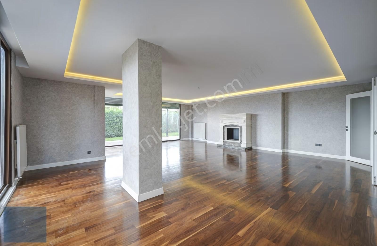 Çekmeköy'de Doğa İle İç İçe Sitede Tam Müstakil Lüks Villa - Görsel 14