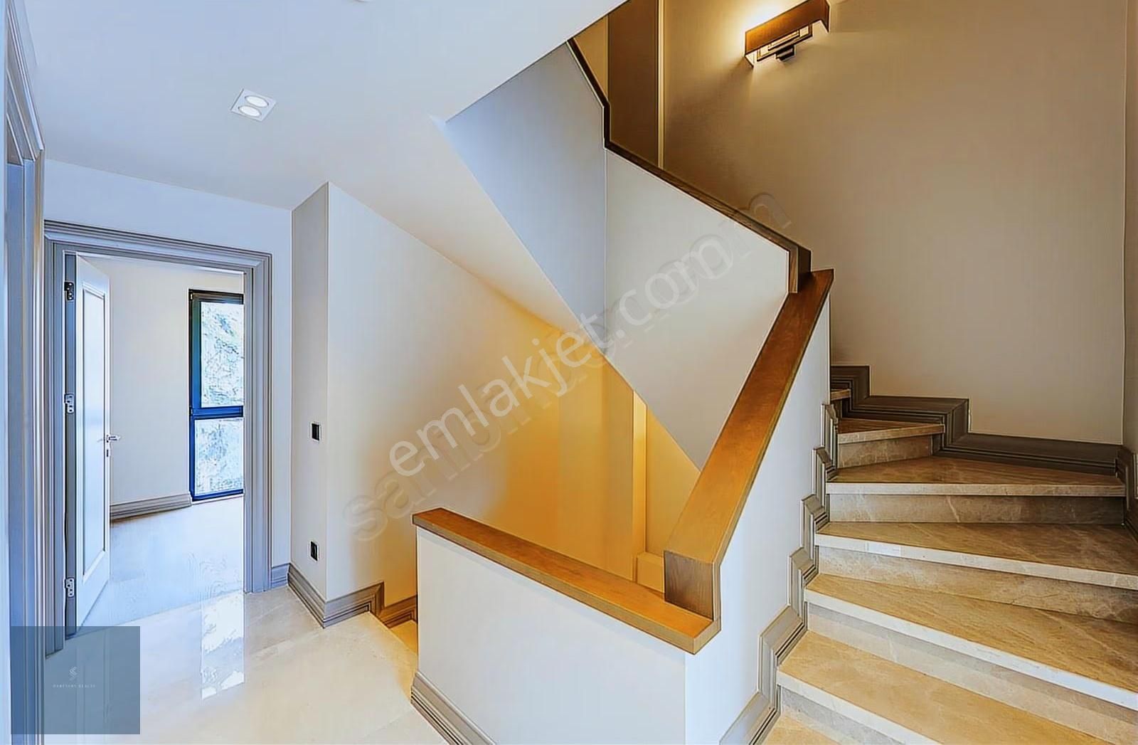 Levent'te Muhteşem Konumlu Geniş Bahçeli Sıfır Müstakil Villa - Görsel 16