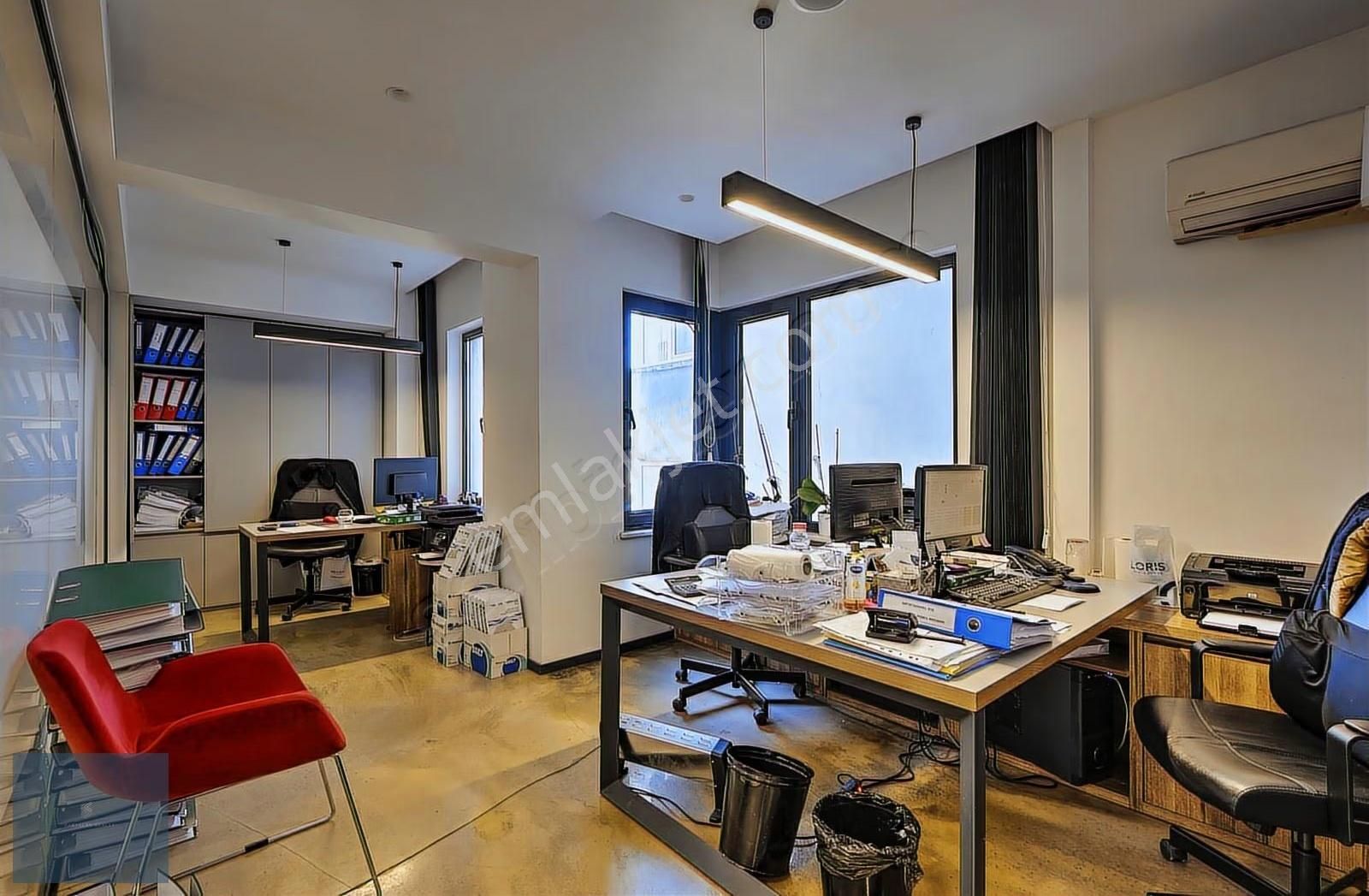 Harbiye Ana Caddede Çok İyi Konumlu Manzaralı Şık Kiralık Ofis - Görsel 5