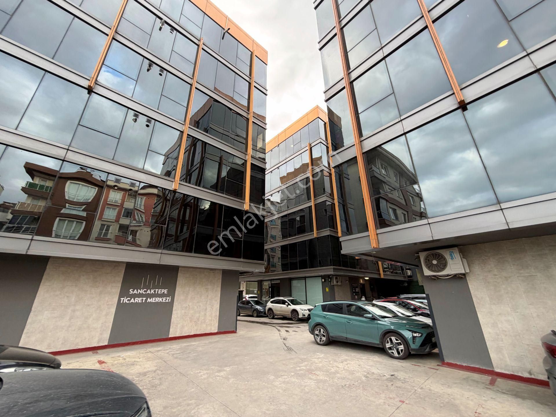 Sancaktepe Ticaret Merkezi 8 Yıllık Otoparklı 50m2 Kiralık Ofis - Görsel 24