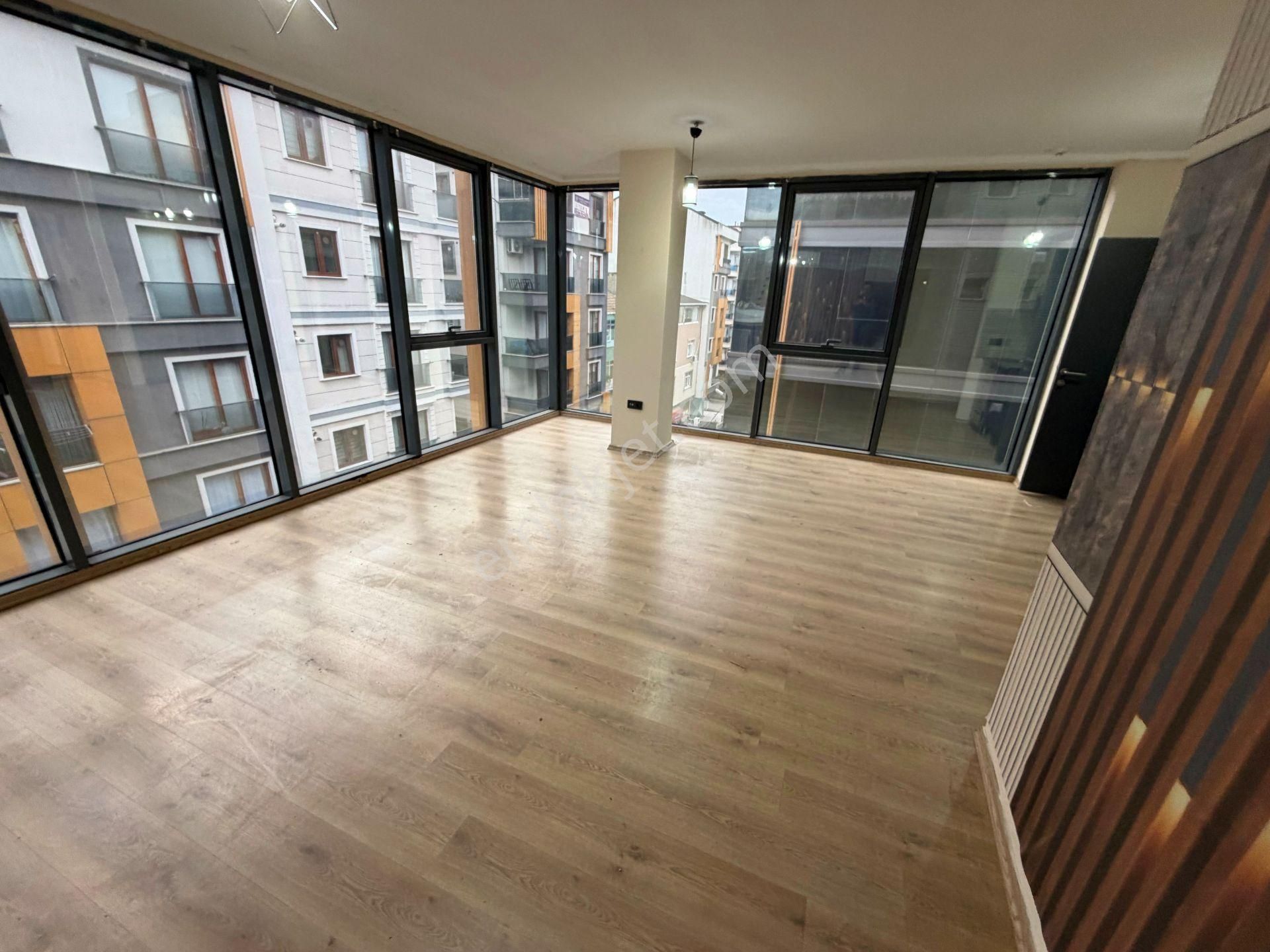 Sancaktepe Ticaret Merkezi 8 Yıllık Otoparklı 50m2 Kiralık Ofis - Görsel 10