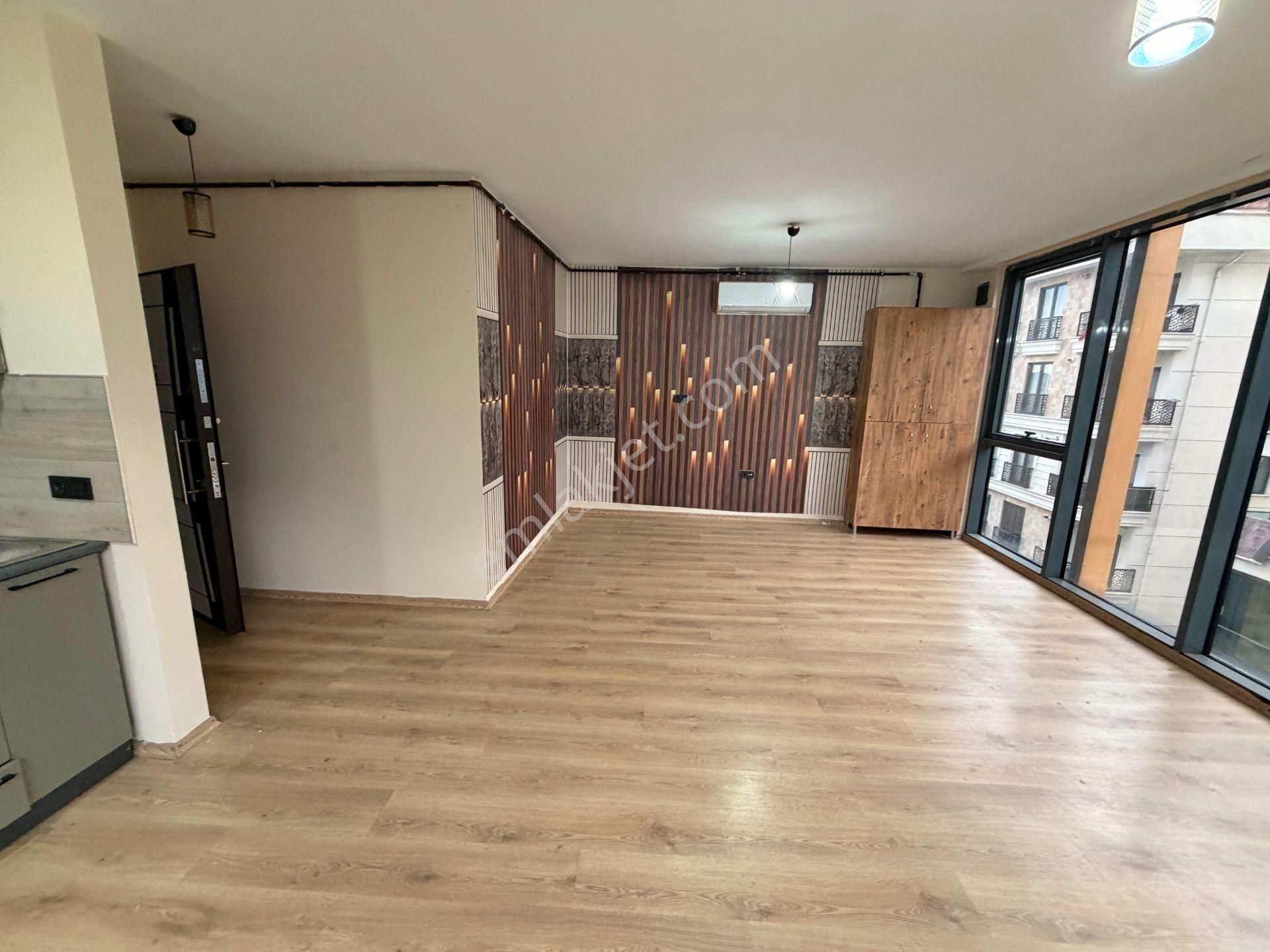 Sancaktepe Ticaret Merkezi 8 Yıllık Otoparklı 50m2 Kiralık Ofis - Görsel 7