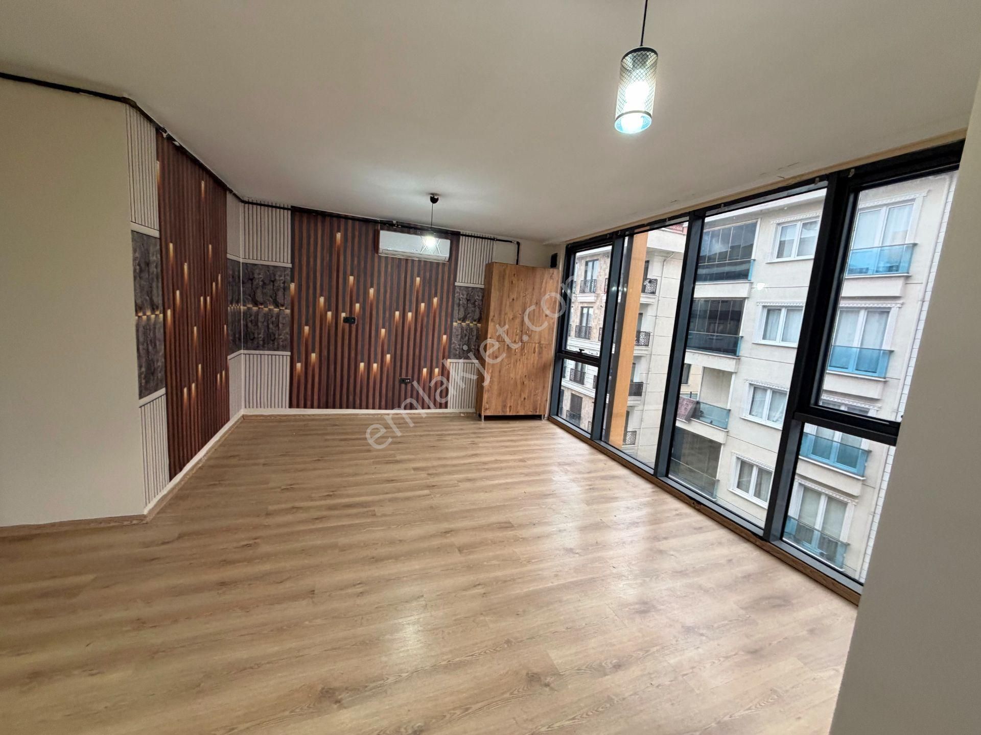 Sancaktepe Ticaret Merkezi 8 Yıllık Otoparklı 50m2 Kiralık Ofis - Görsel 5