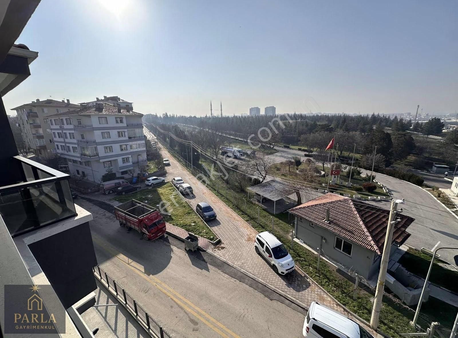 Parla Emlak'tan Sincan Tandoğan Mah. 3+1/125m2 Asansörlü Sıfır - Görsel 9