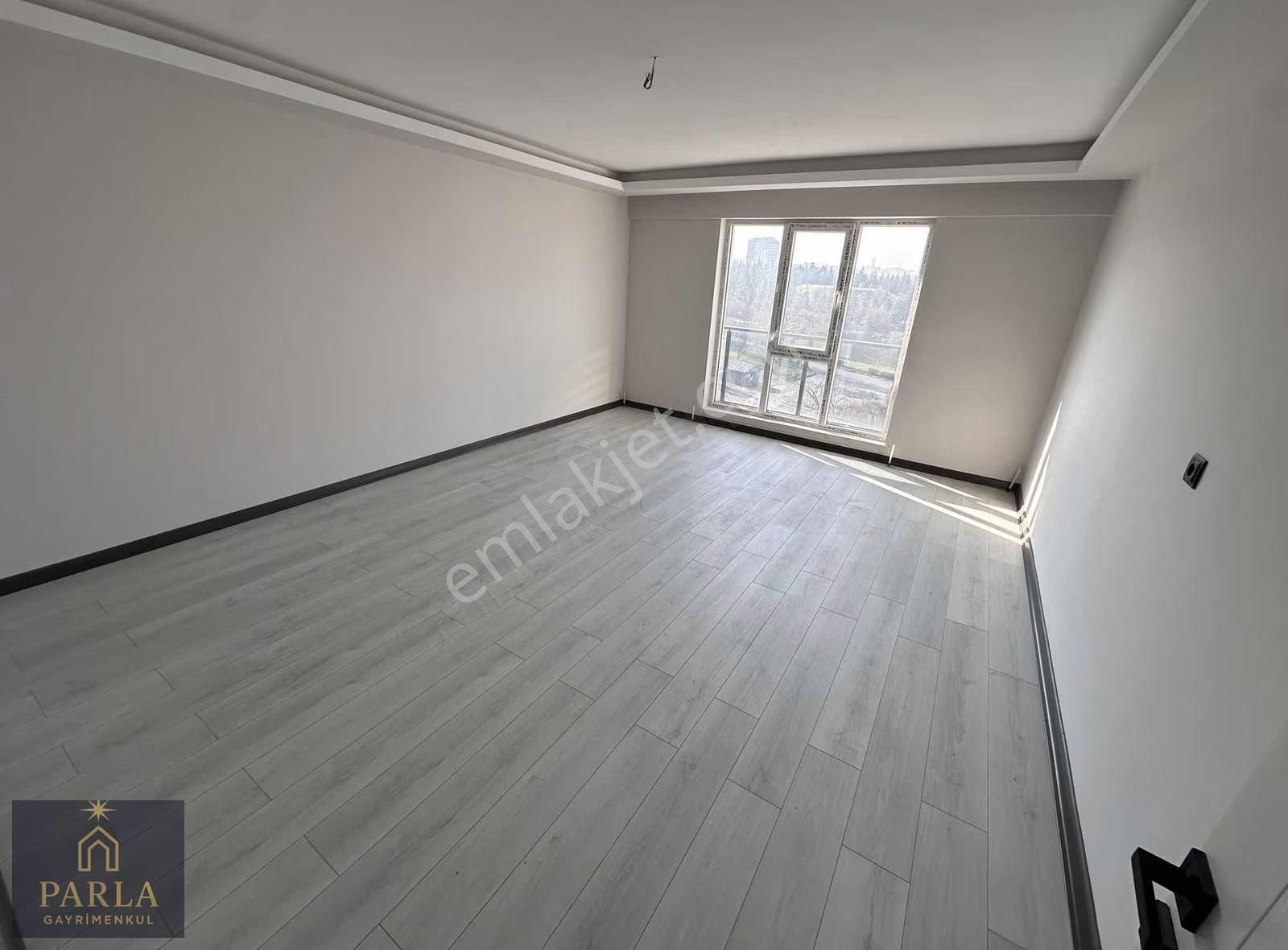 Parla Emlak'tan Sincan Tandoğan Mah. 3+1/125m2 Asansörlü Sıfır - Görsel 16