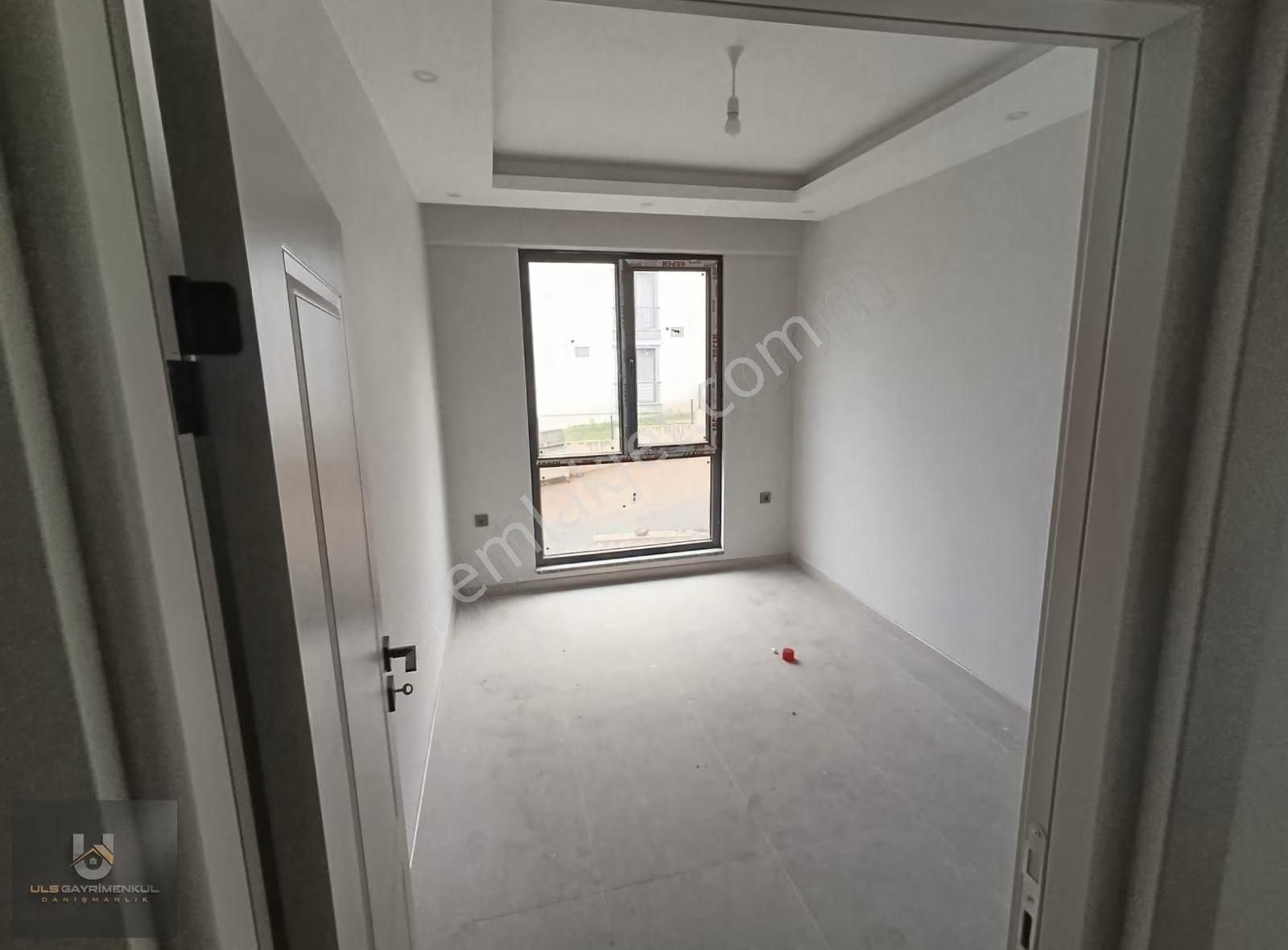 Serdivan'da Havuzlu - Şömineli Geniş Arakat Kiralık 2+1 Daire - Görsel 7