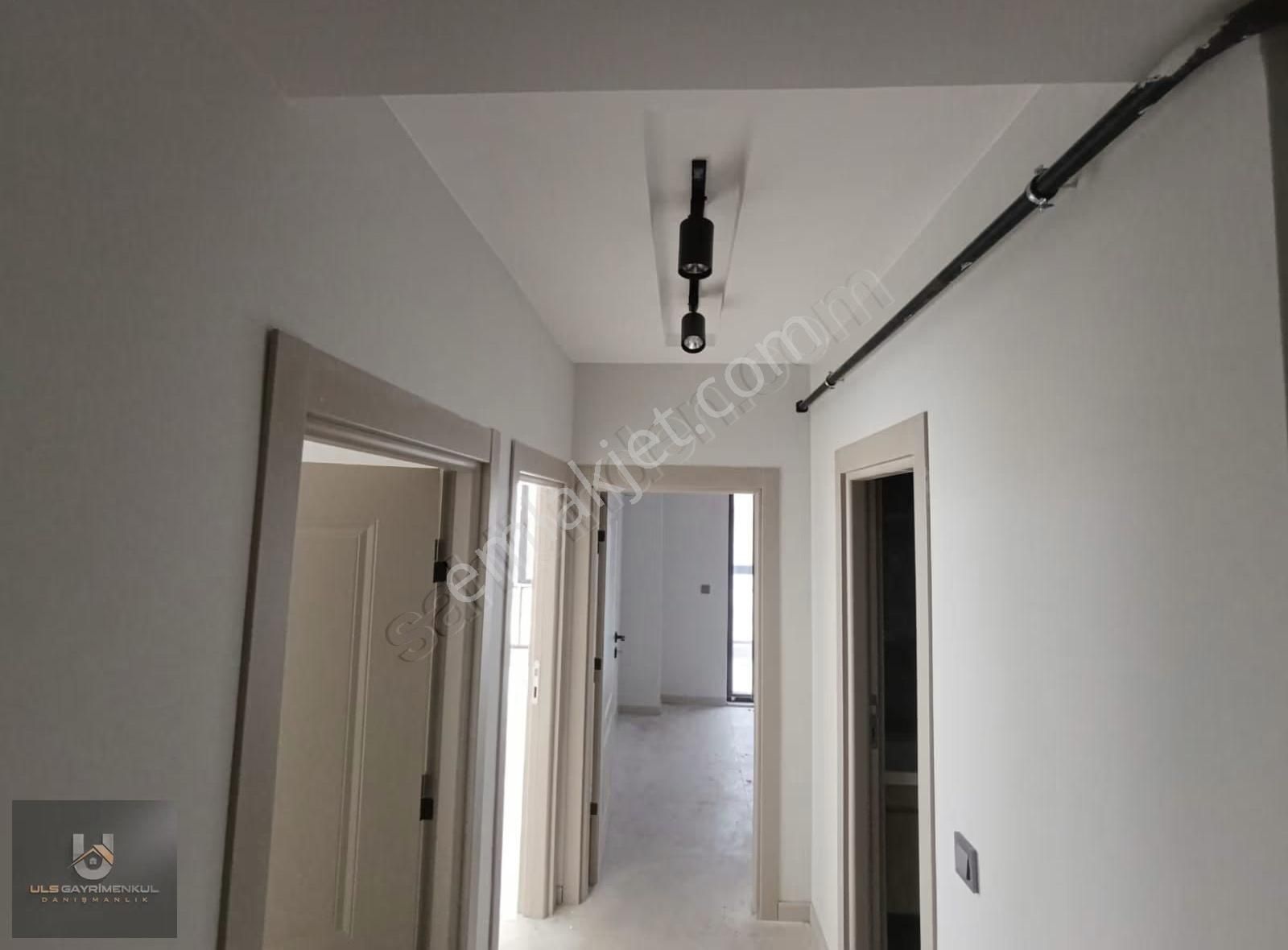 Serdivan'da Havuzlu - Şömineli Geniş Arakat Kiralık 2+1 Daire - Görsel 10