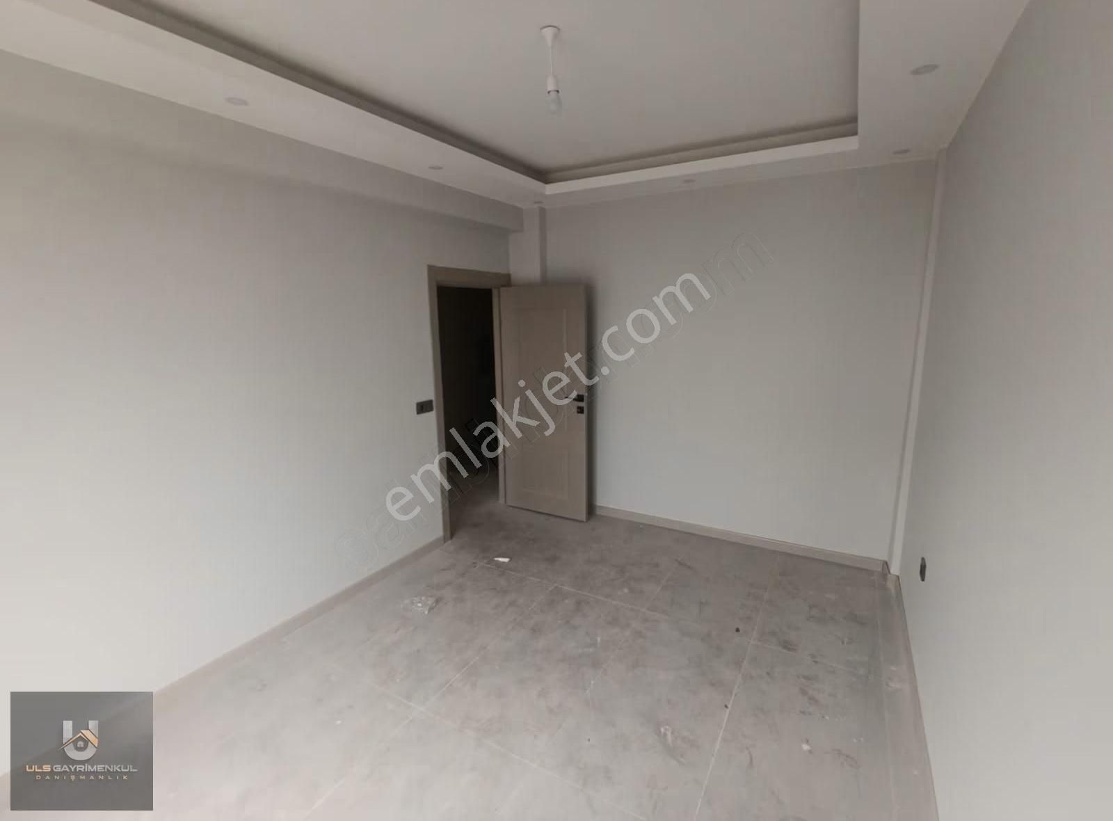 Serdivan'da Havuzlu - Şömineli Geniş Arakat Kiralık 2+1 Daire - Görsel 6