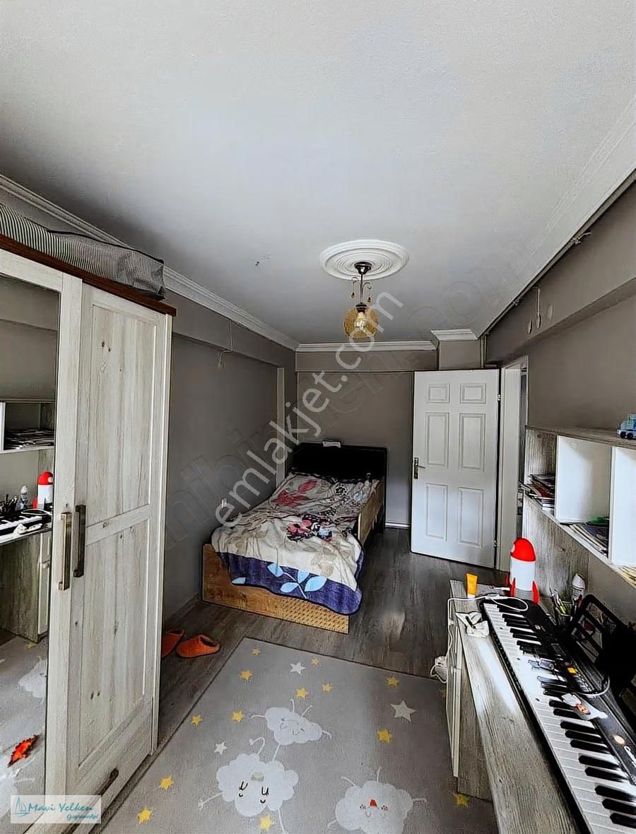 Narlıdere'de Harika Konum Bakımlı Metro Yakını 3+1 Satılık Daire - Görsel 7