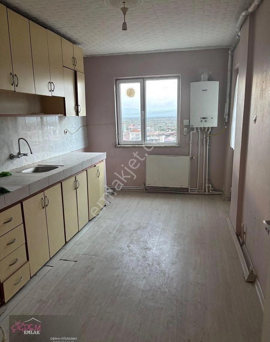 İzmir-kınık’ta,satılık 3+1 Daire