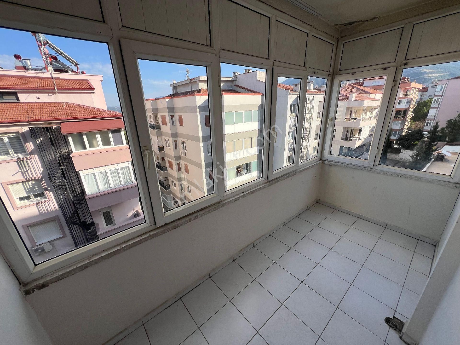 Çamlık Caddesinde 180 M2 Ara Kat Daire Satılık - Görsel 10