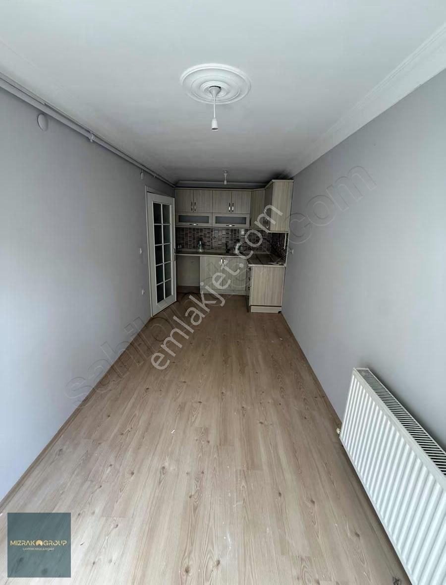 Soğukkuyu 1+1 Kiralık Yüksek Giriş Daıre - Görsel 11