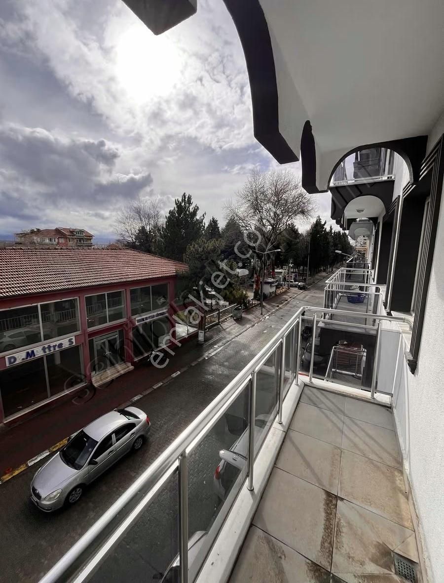 Banaz İstasyonda Geniş 2+1 130m2 Hazır 2.kat Daire - Görsel 13