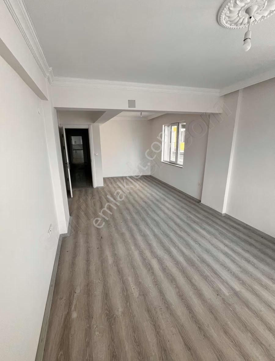 Banaz İstasyonda Geniş 2+1 130m2 Hazır 2.kat Daire - Görsel 7