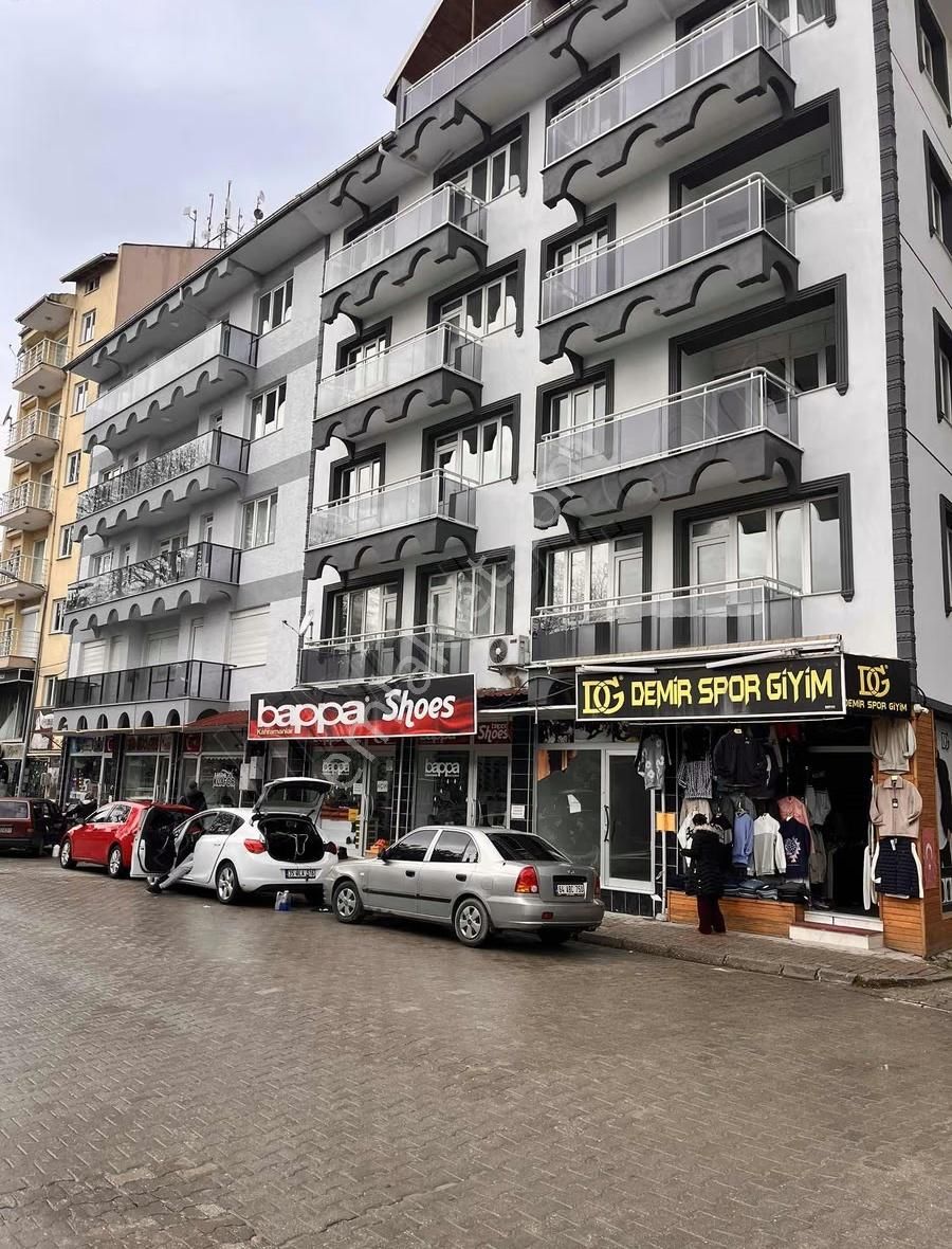 Banaz İstasyonda Geniş 2+1 130m2 Hazır 2.kat Daire