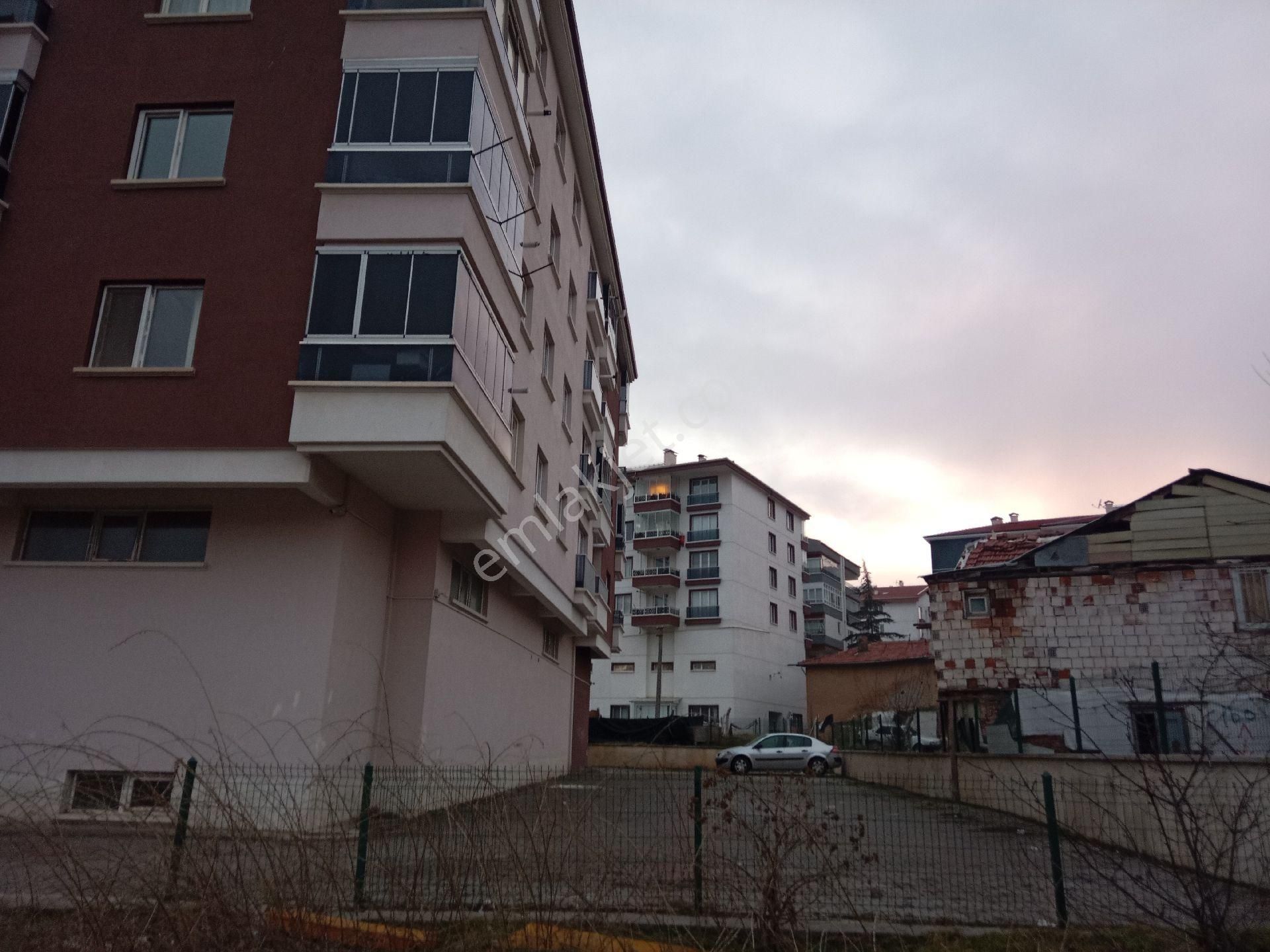 Sağlık Ocağı, Marketler,pazar, Otobüs Durağına 5 - Görsel 2