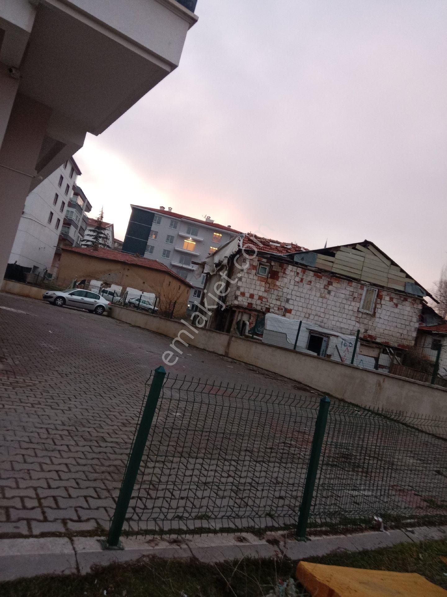 Sağlık Ocağı, Marketler,pazar, Otobüs Durağına 5 - Görsel 3