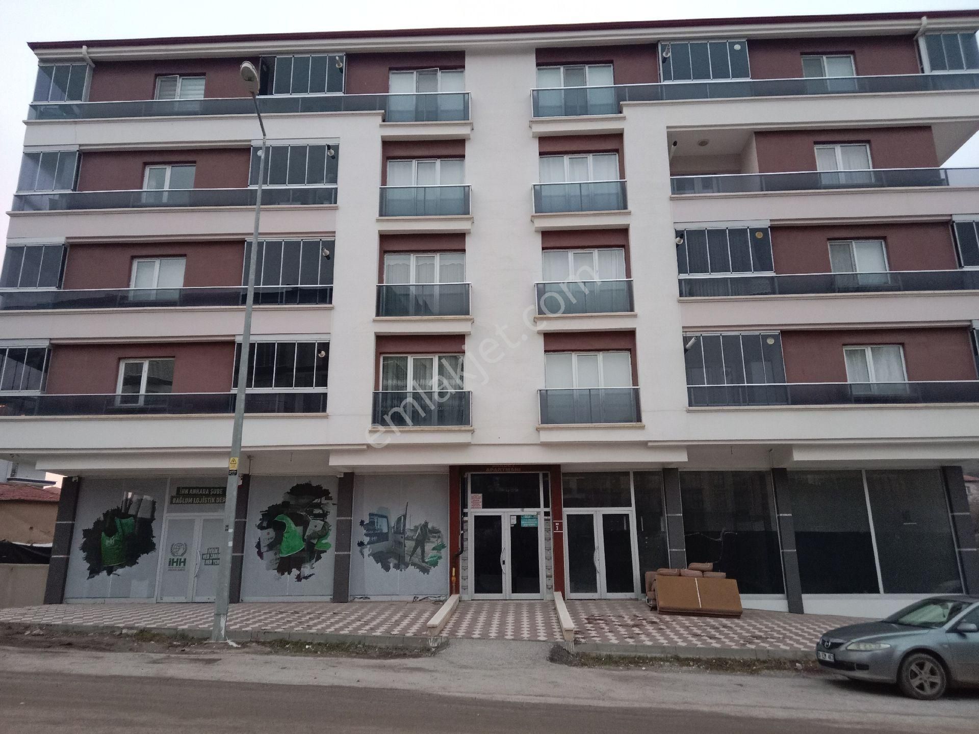 Sağlık Ocağı, Marketler,pazar, Otobüs Durağına 5