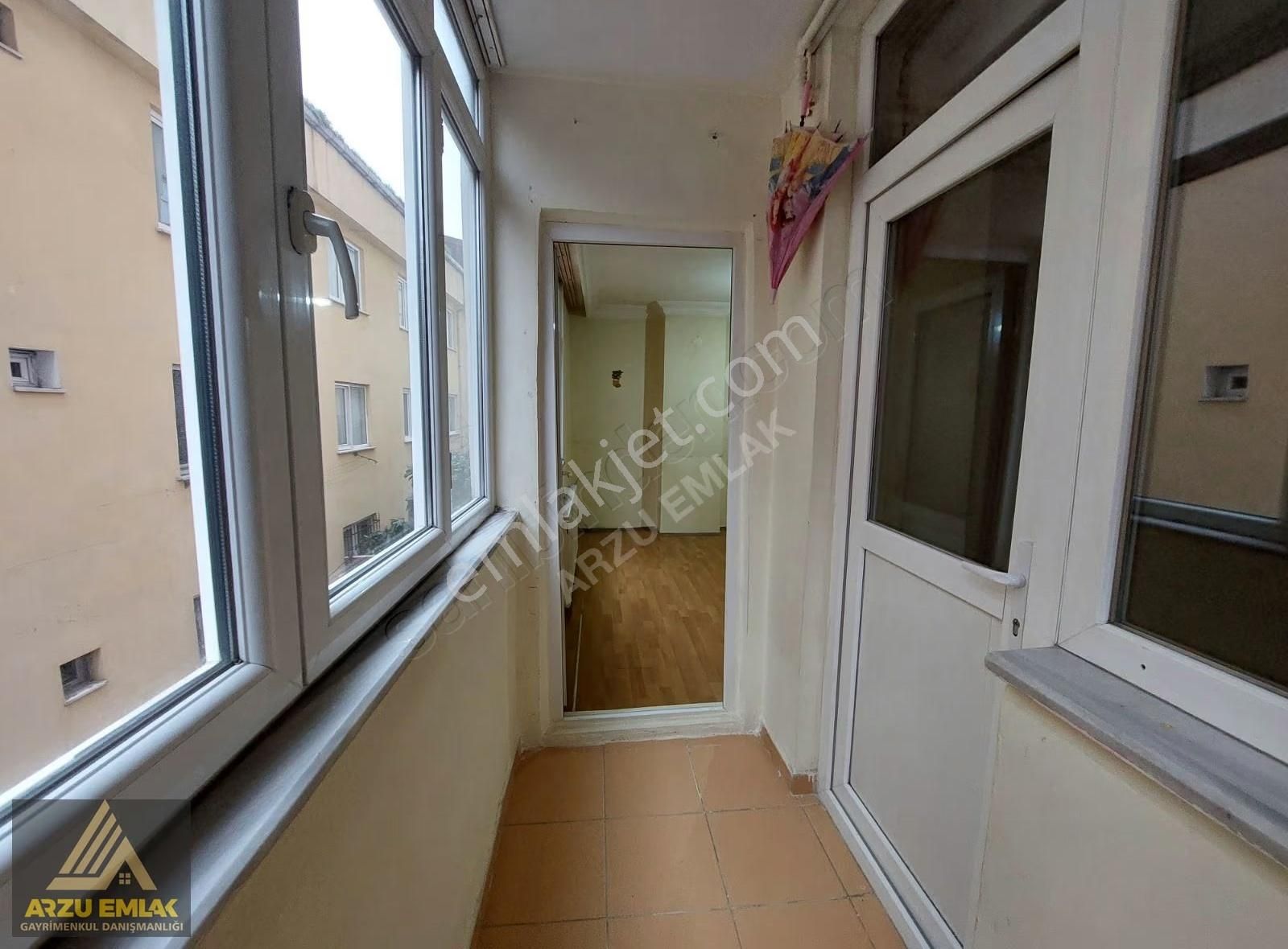 Arzu Emlaktan Gazi Mah Kiralık Kot1balkonlu Daire Okullara Yakın - Görsel 19