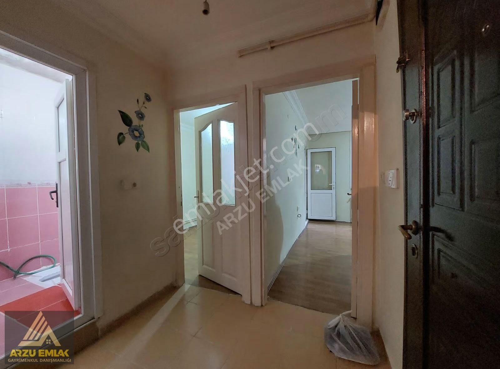 Arzu Emlaktan Gazi Mah Kiralık Kot1balkonlu Daire Okullara Yakın - Görsel 18