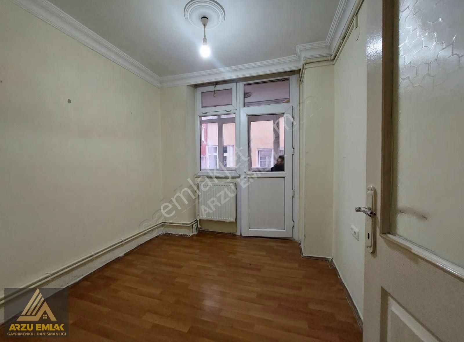 Arzu Emlaktan Gazi Mah Kiralık Kot1balkonlu Daire Okullara Yakın - Görsel 16