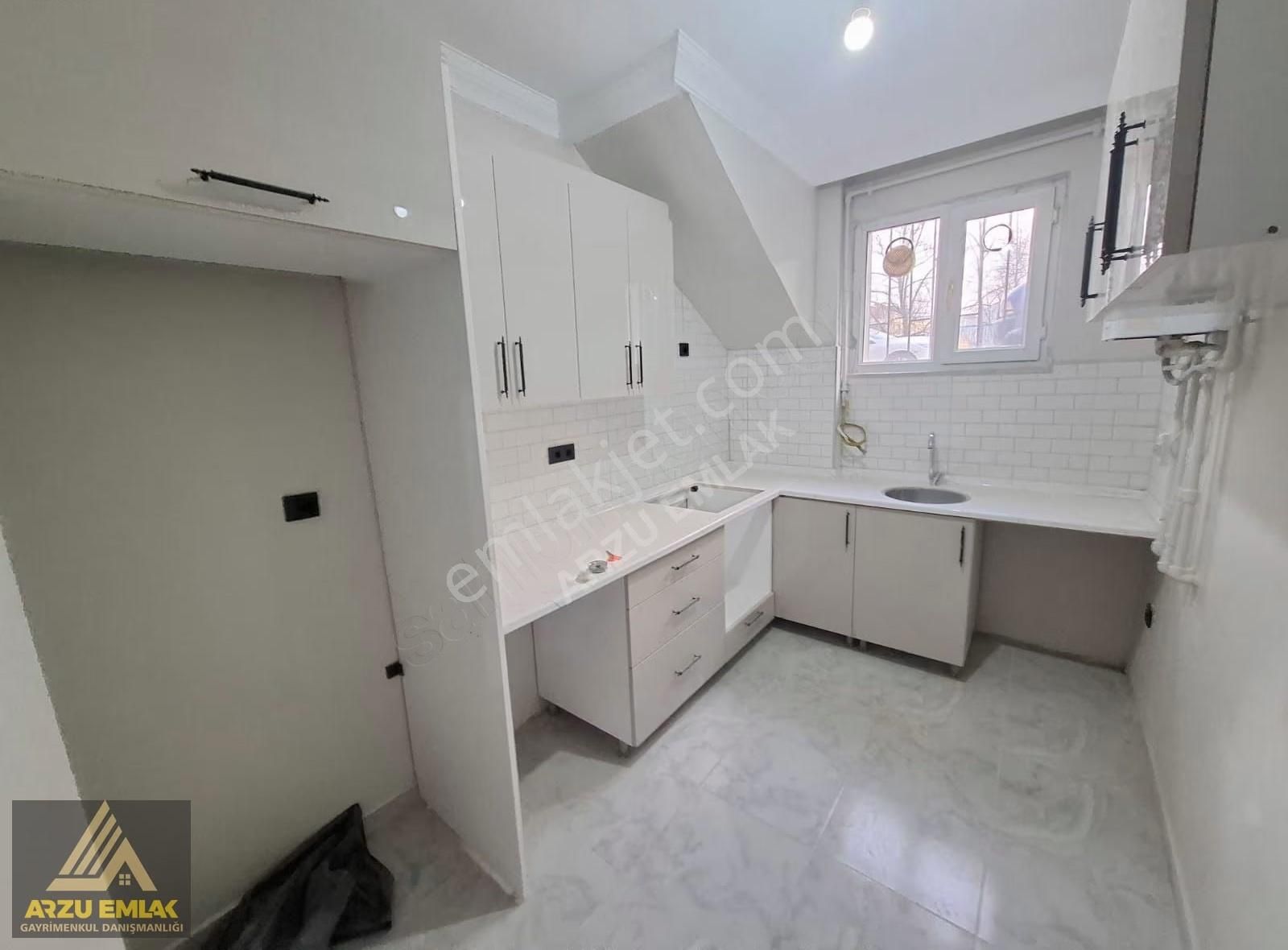 Arzu Emlaktan 75.yıl Mah İstiklal Okulu Yanı2+1 Satılık Bahçekat - Görsel 11