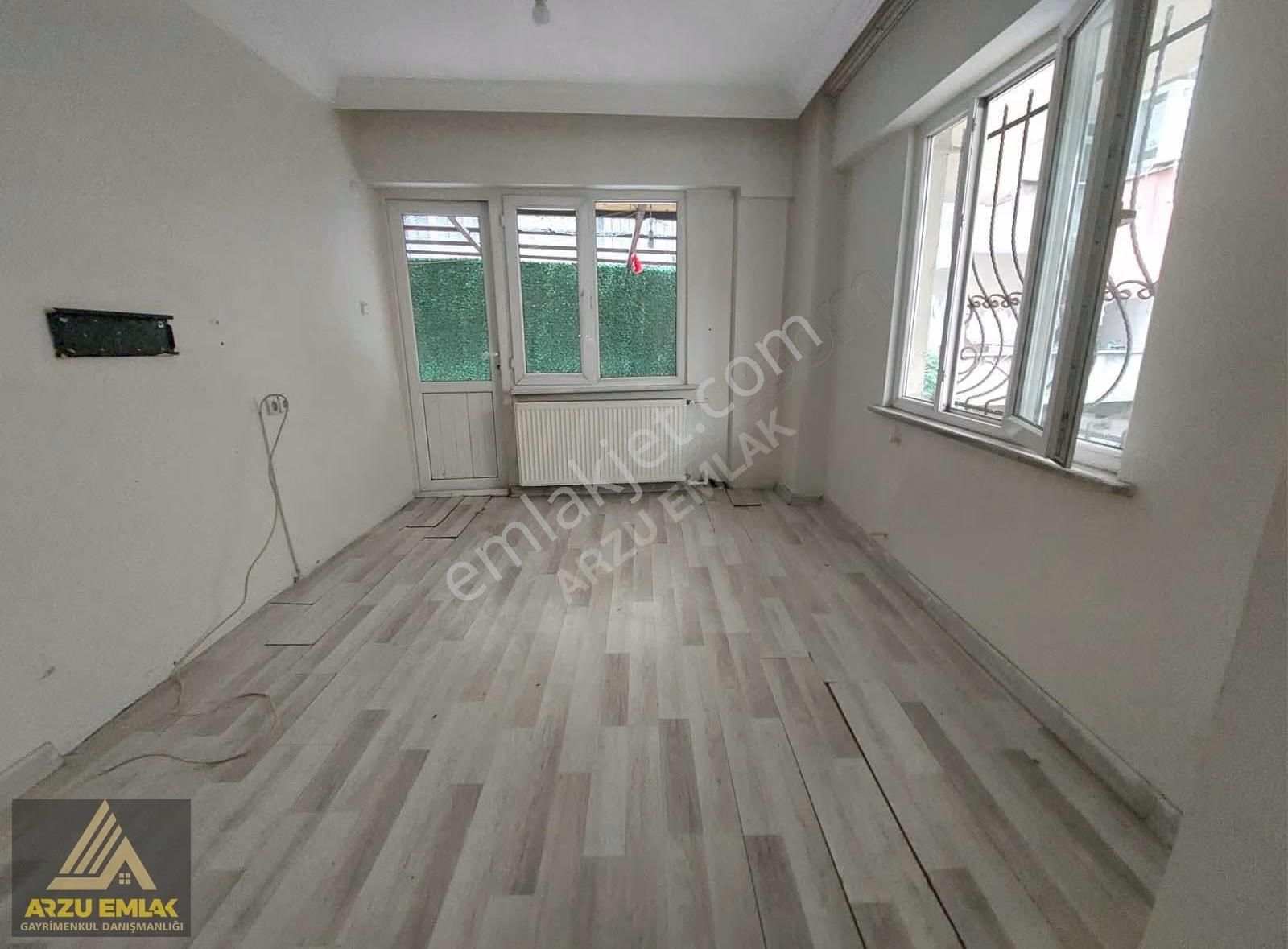Arzu Emlak'tan Zübeyde Hanım Mah Kiralık Giriş Altı Kot 1 Daire - Görsel 8