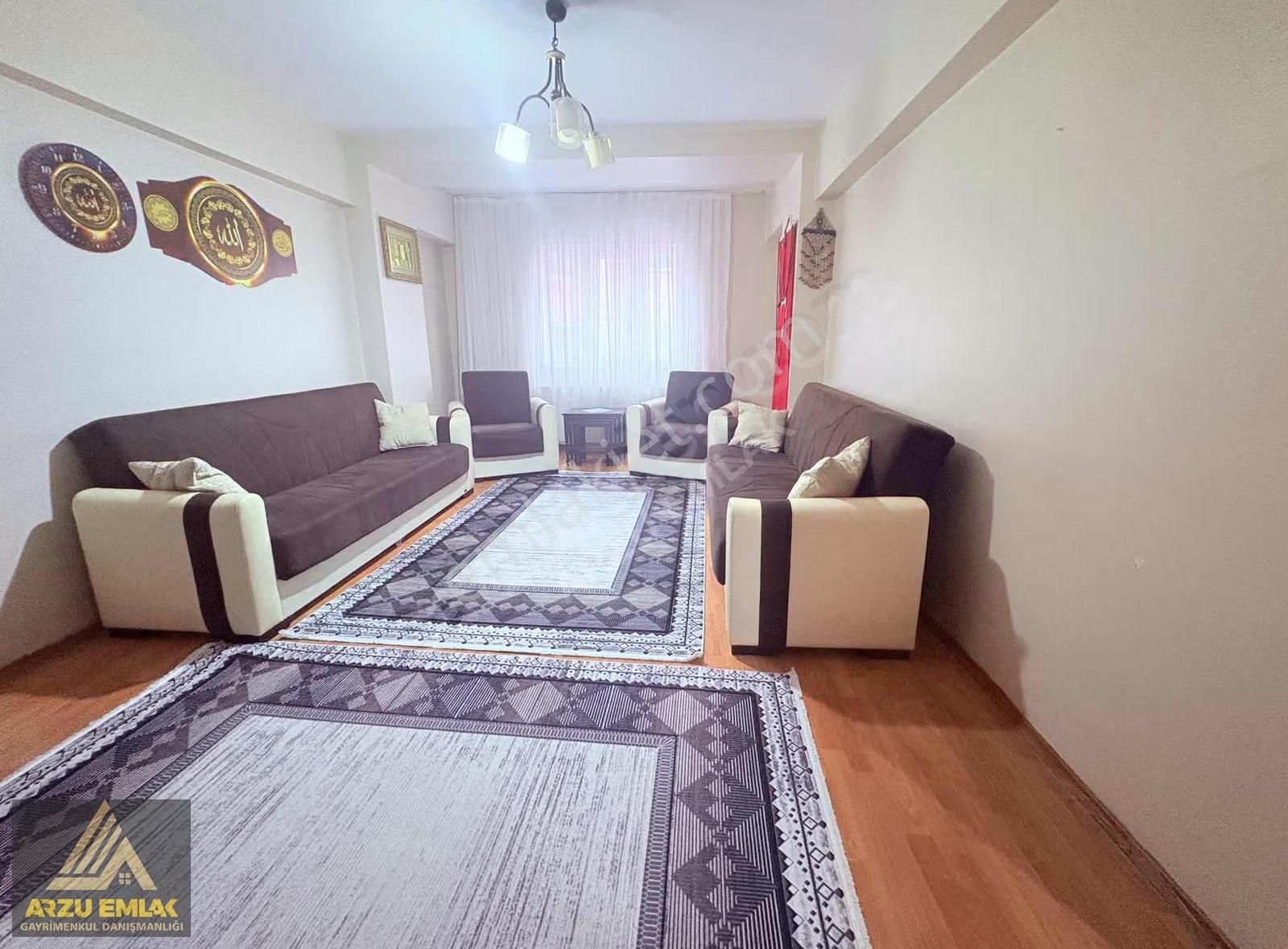Arzu Emlaktan Gazi Mah Satılık Balkonlu 1. Kat Daire - Görsel 24