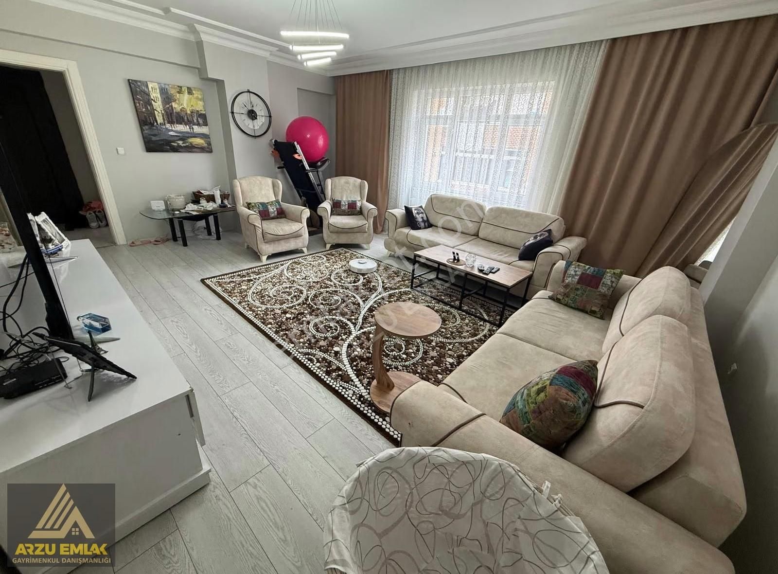 Arzu Emlak'tan Zübeyde Hanım Mah Satılık 110m² Masrafsız Ara Kat - Görsel 15