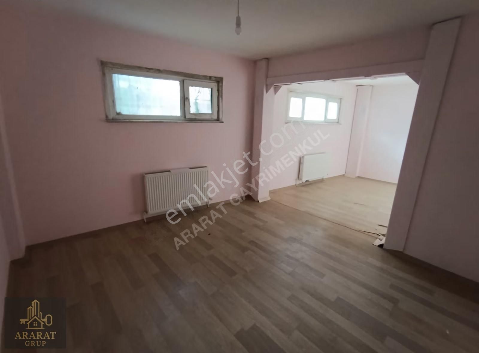 Ararat Gayrimenkul 'den Sancaktepe De Merkezi Konum Kiralık Ev