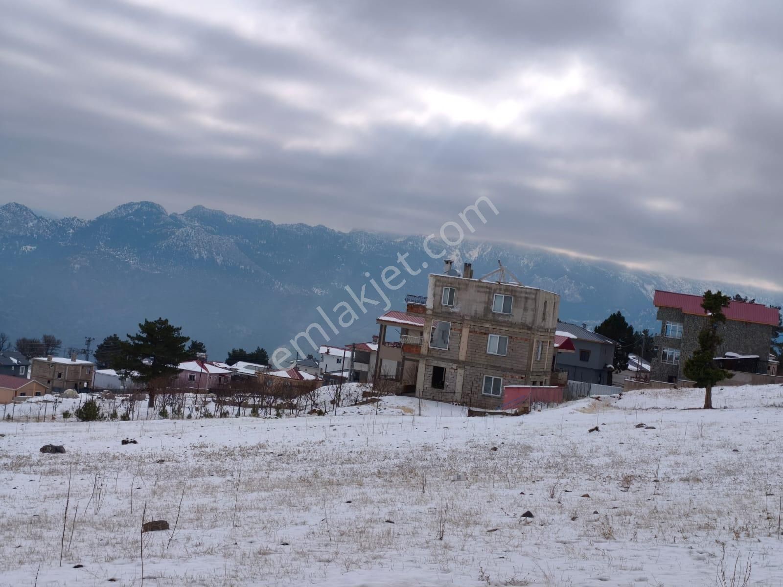 Kar Emlaktan Yenikonacık Bozkırlı Mevkiinde 400 M2 Satılık Arsa - Görsel 26