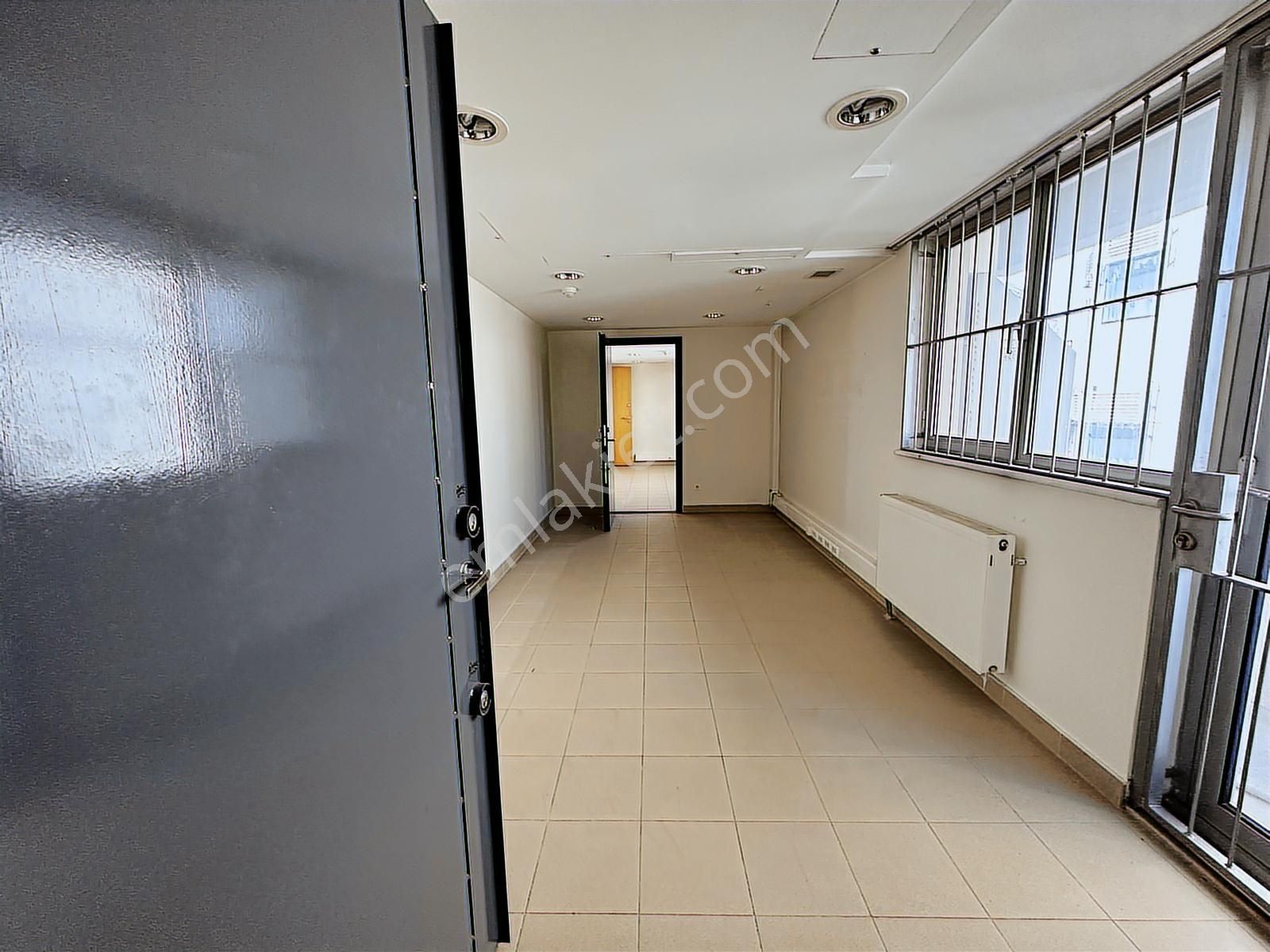 Çankaya Atakule Yakını Net 763 M2 Otoparklı Dubleks Kiralık Ofis - Görsel 4