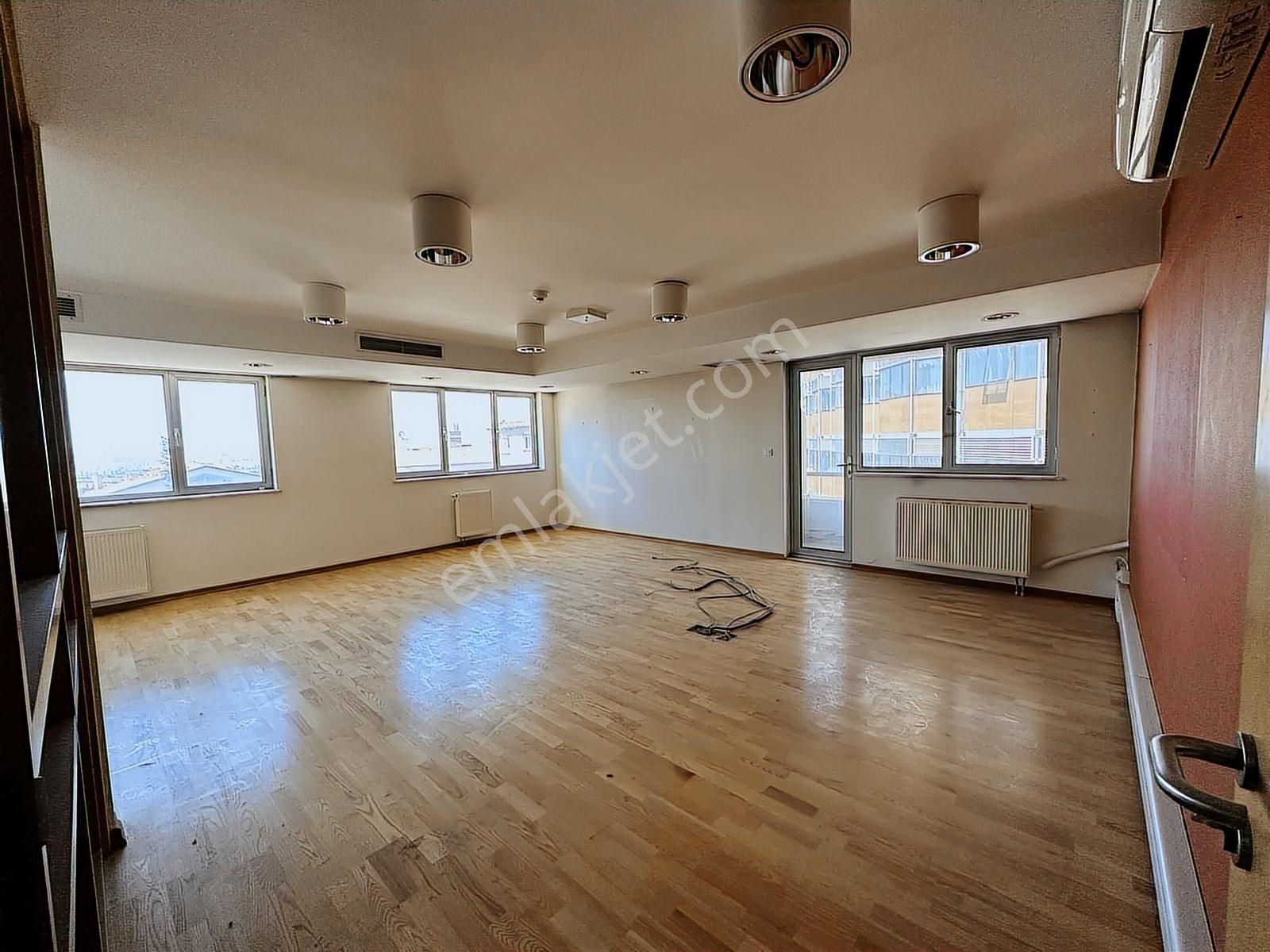 Çankaya Atakule Yakını Net 763 M2 Otoparklı Dubleks Kiralık Ofis - Görsel 16