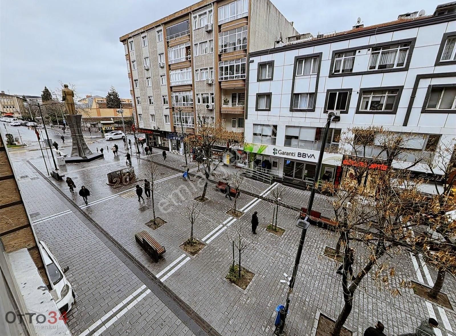 Avcılar Marmara Caddesi'nde 400m² Kiralık Tek Kat İş Yeri - Görsel 9