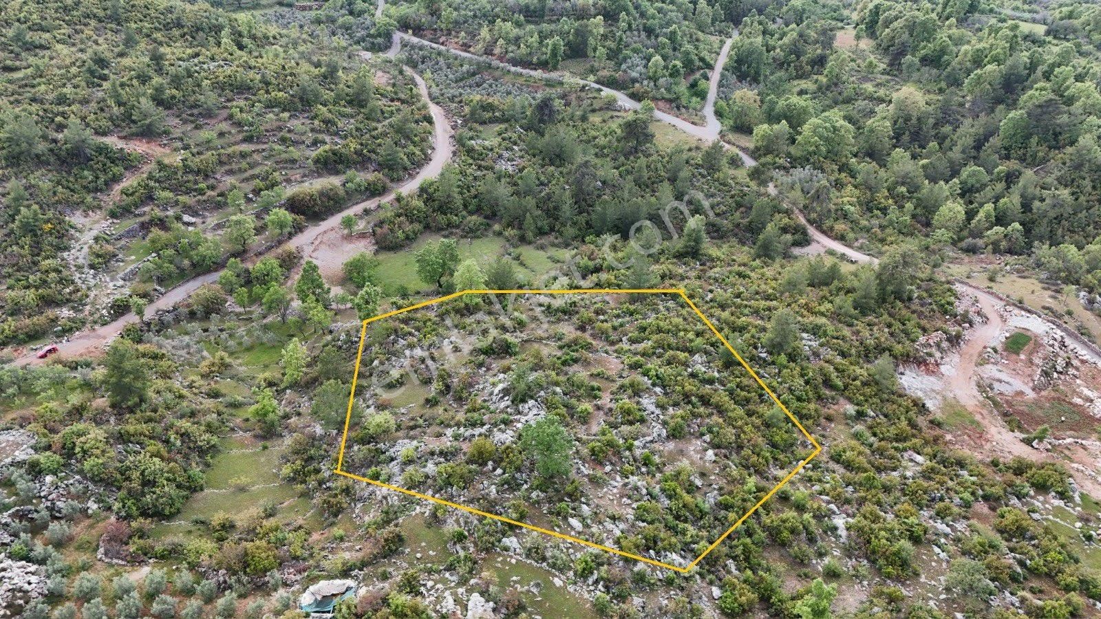 Alanya Karamanlarda Satılık 3.600 M2 Tarla