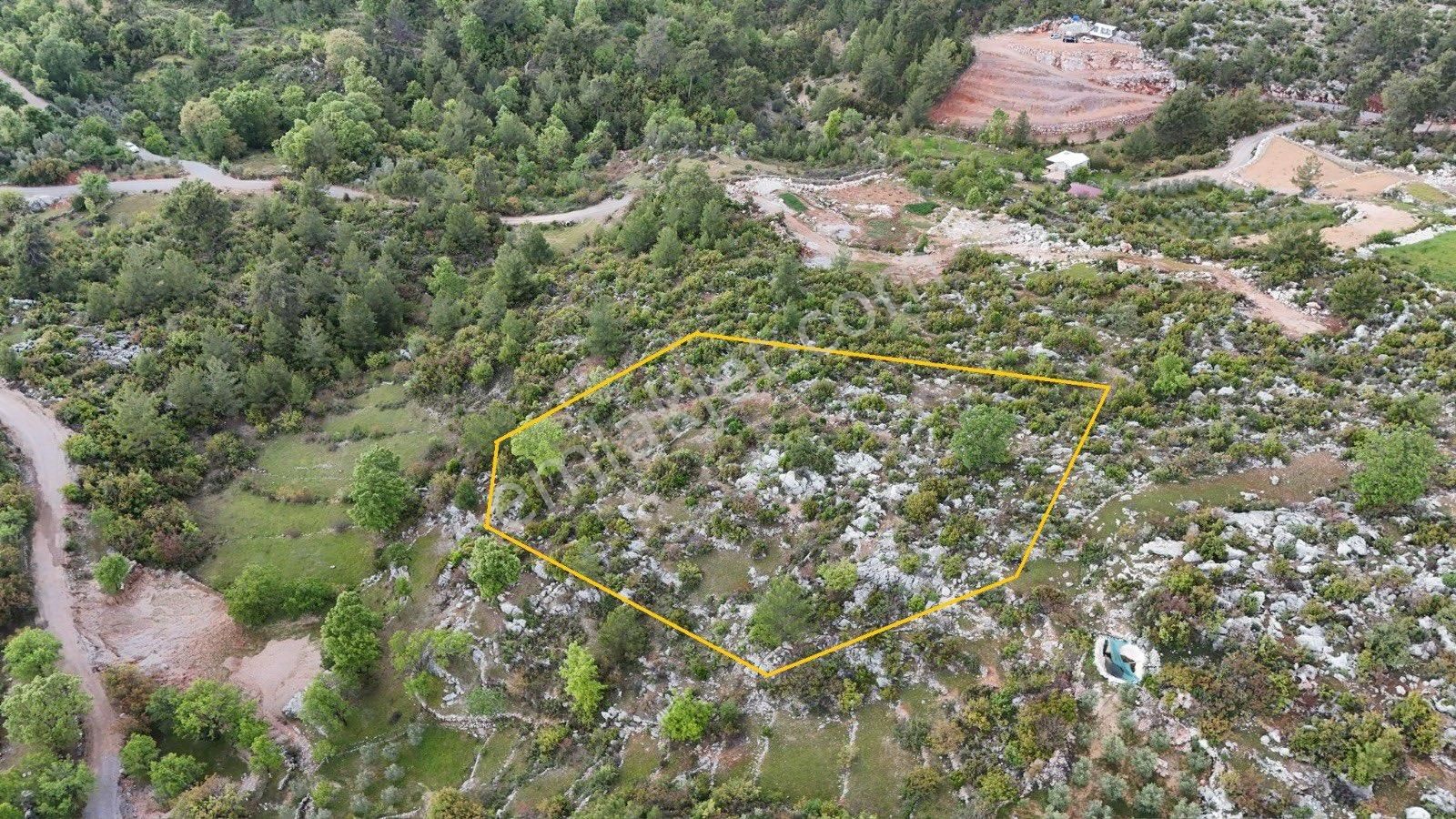 Alanya Karamanlarda Satılık 3.600 M2 Tarla - Görsel 2