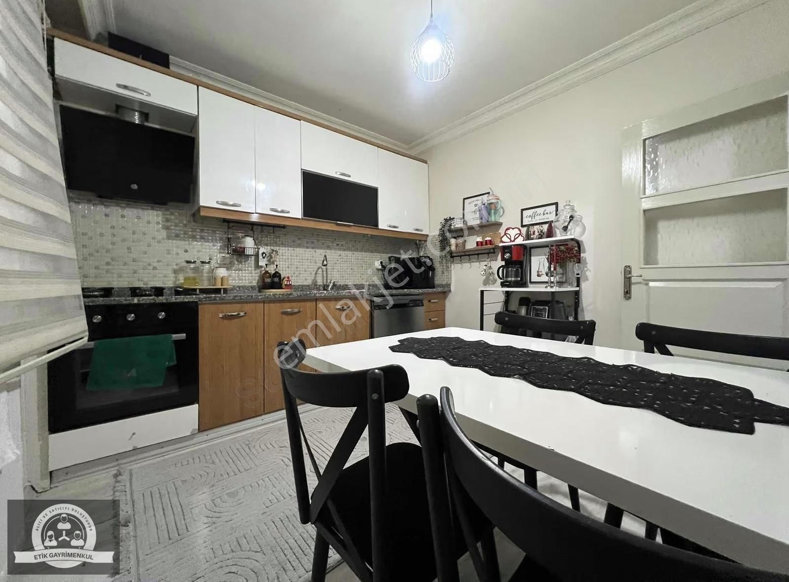 Eyüp Sultanda Satılık 3+1 Ters Dubleks 20.000 Tl Kiracılı - Görsel 16