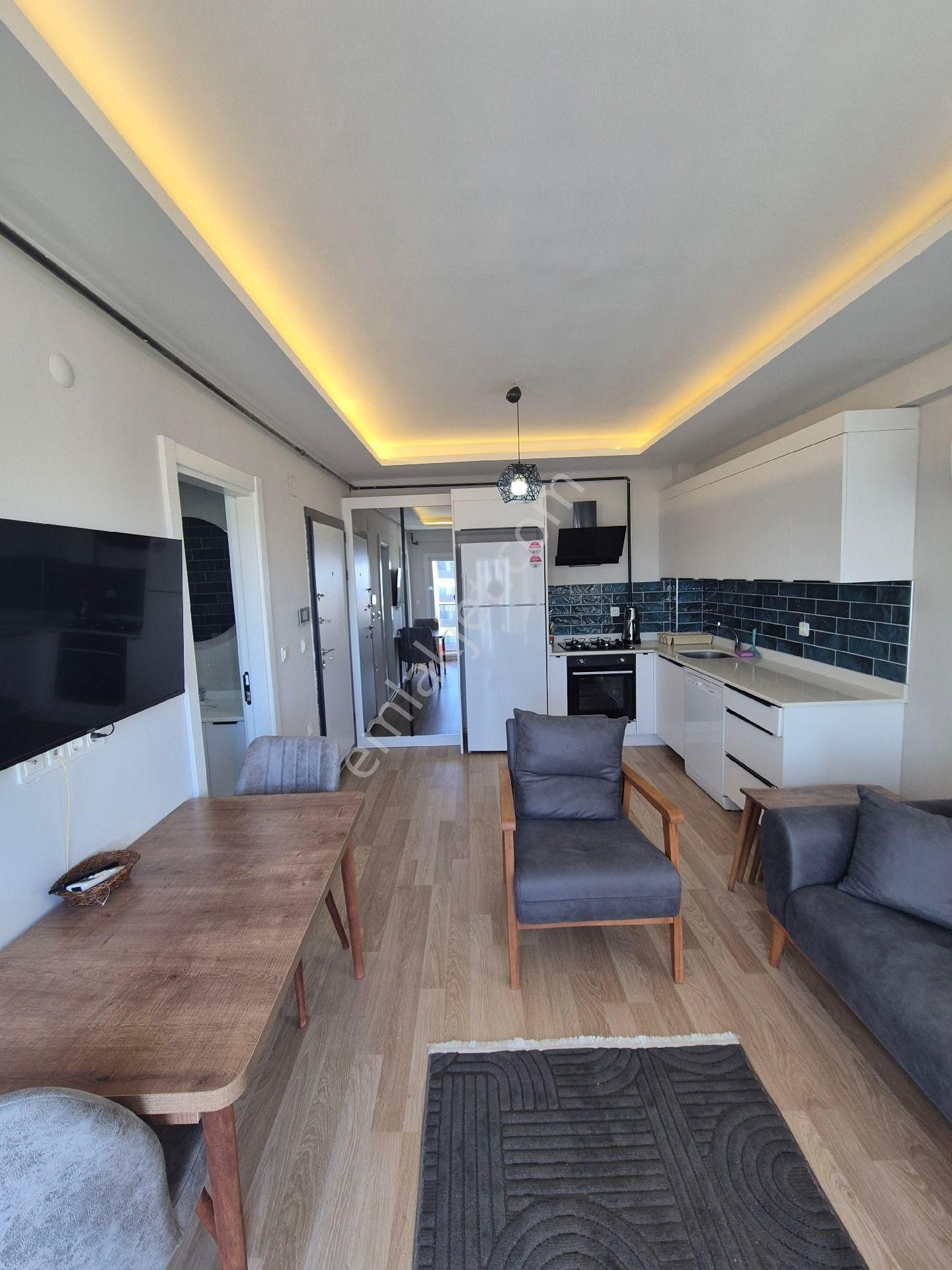 Bulvar Üzeri 1+1 Full Ve Sıfır Eşyalı Site İçi Güvenlikli Kiralık Daire