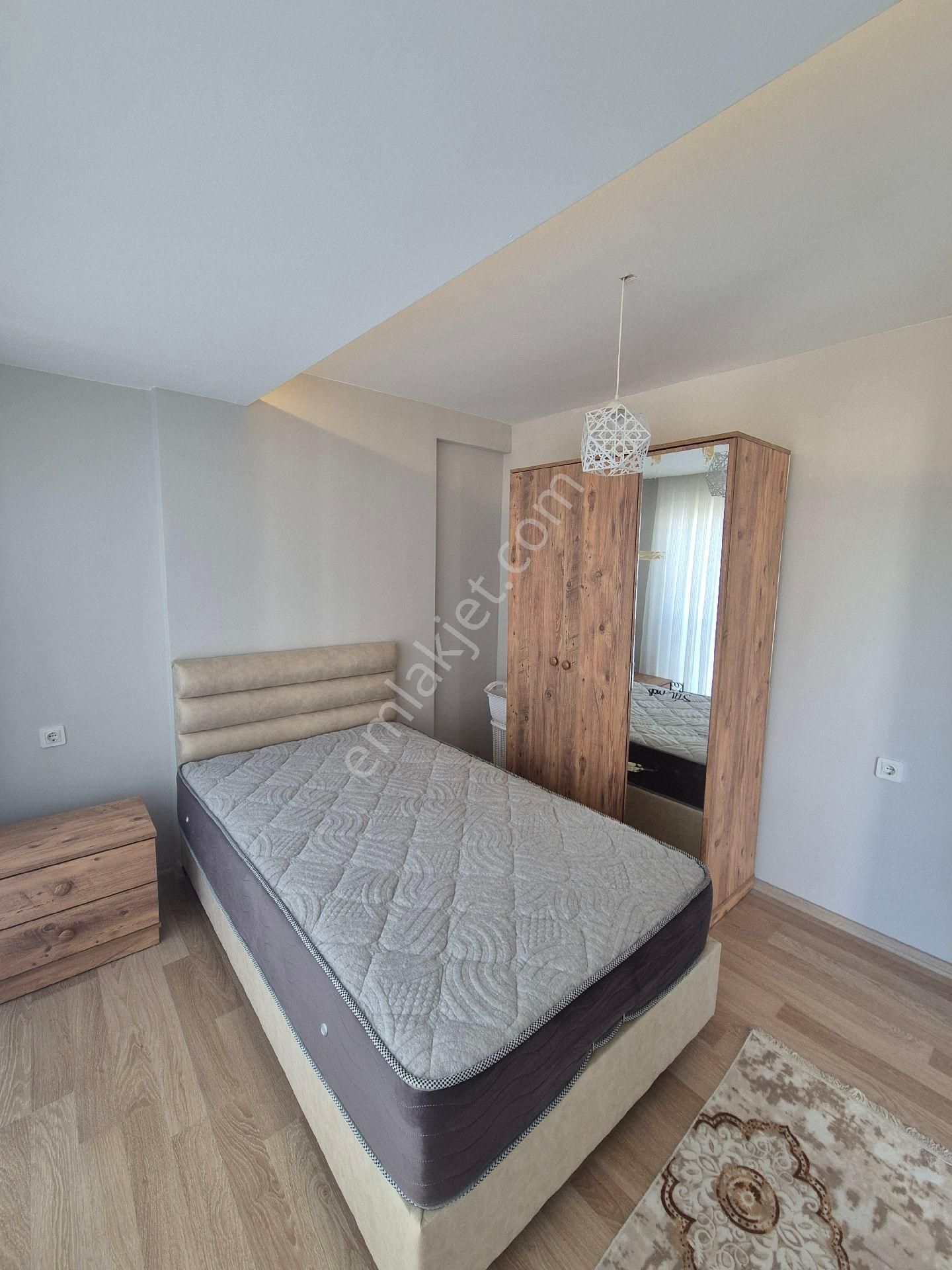 Bulvar Üzeri 1+1 Full Ve Sıfır Eşyalı Site İçi Güvenlikli Kiralık Daire - Görsel 14