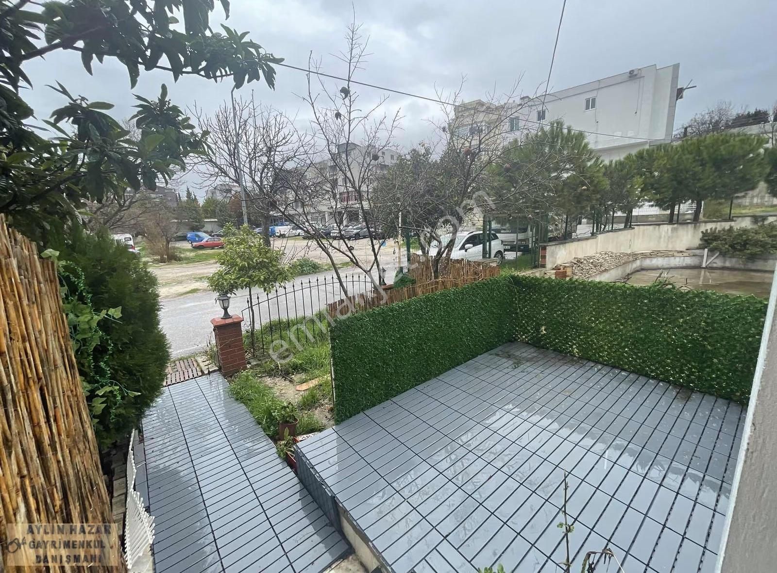 Urla Merkezde Girişkatı Düzayak 2+1 Kiralık İşyeri - Görsel 2