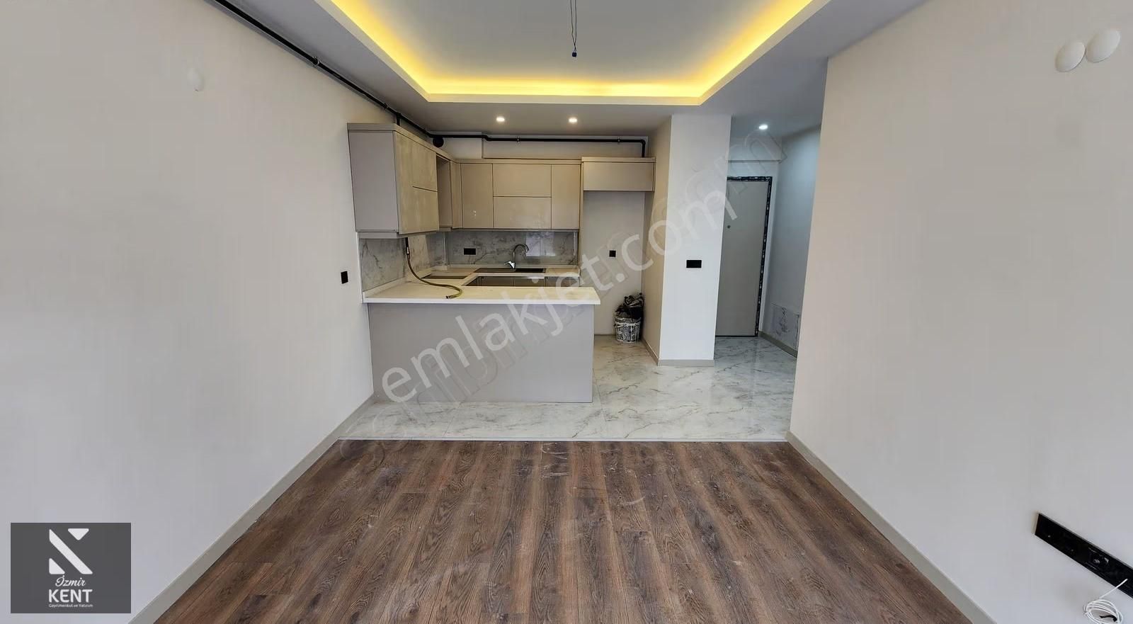 Kemalpaşa Ulucak Satılık Havuzlu Site İçi Hazır 2+1 Lüks Daire - Görsel 2