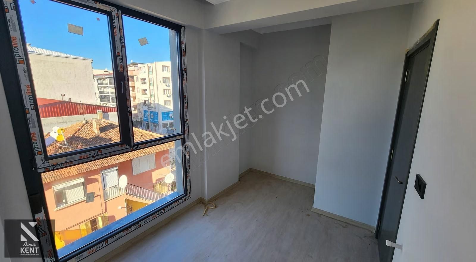 Kemalpaşa Armutlu Satılık Ana Cadde Üzeri Sıfır 3+1 Daire - Görsel 7