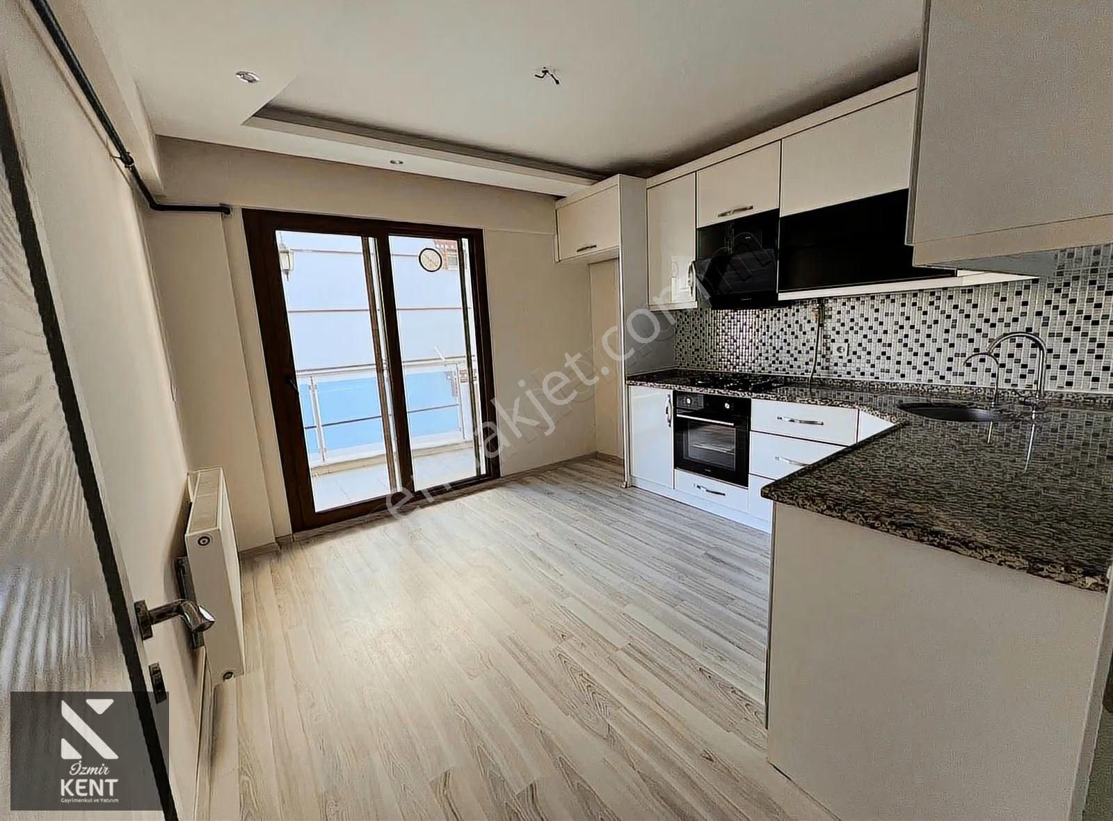 Kemalpaşa Ulucak Satılık 3+1 Arakat 140 M2 Daire
