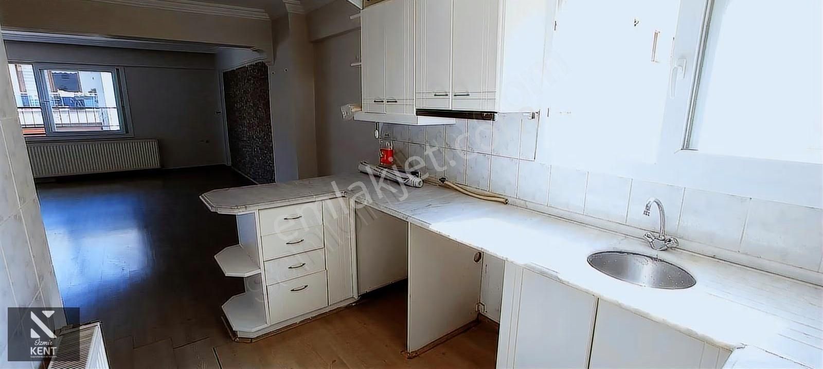 Balçova Fevzi Çakmak Mahallesi Kiralık Daire 2+1 Jeotermalli - Görsel 10