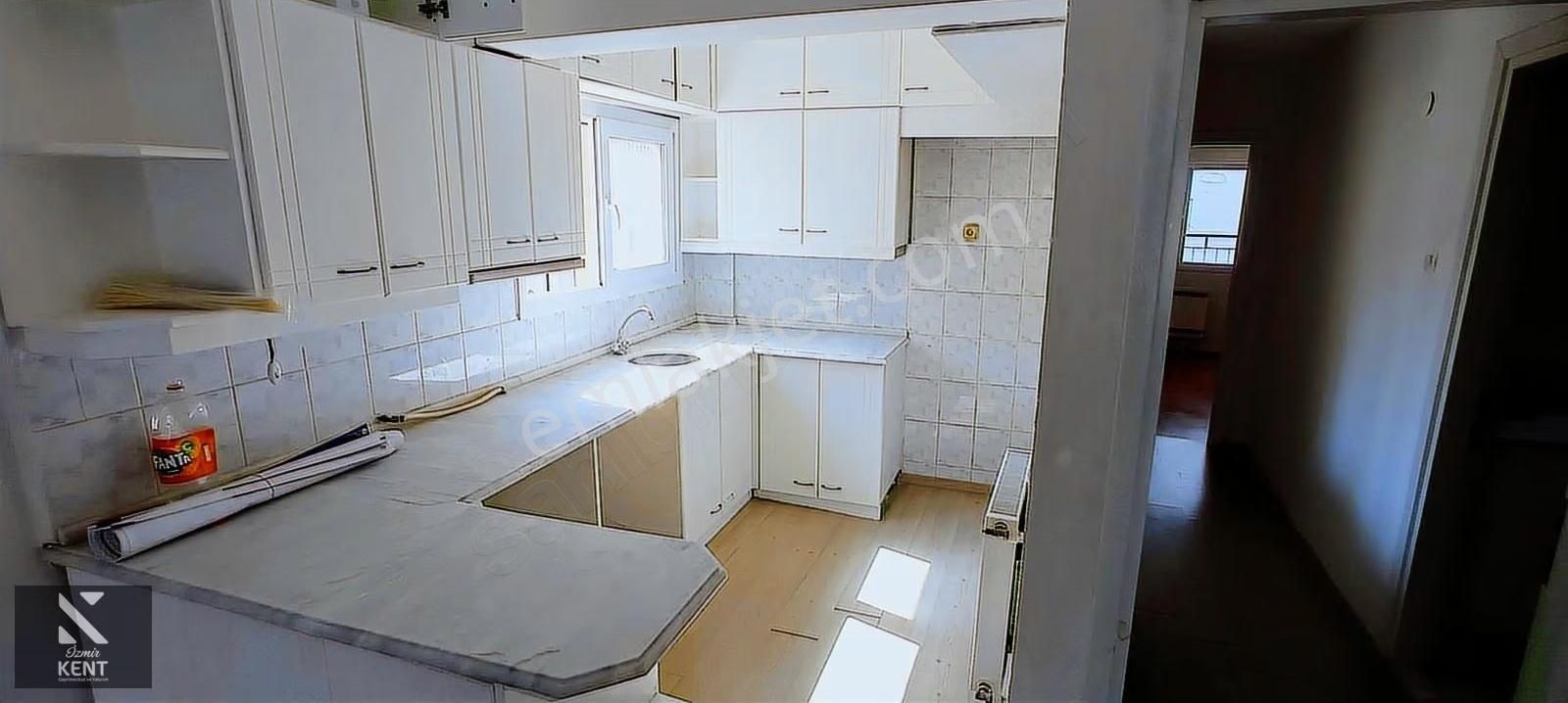 Balçova Fevzi Çakmak Mahallesi Kiralık Daire 2+1 Jeotermalli - Görsel 12