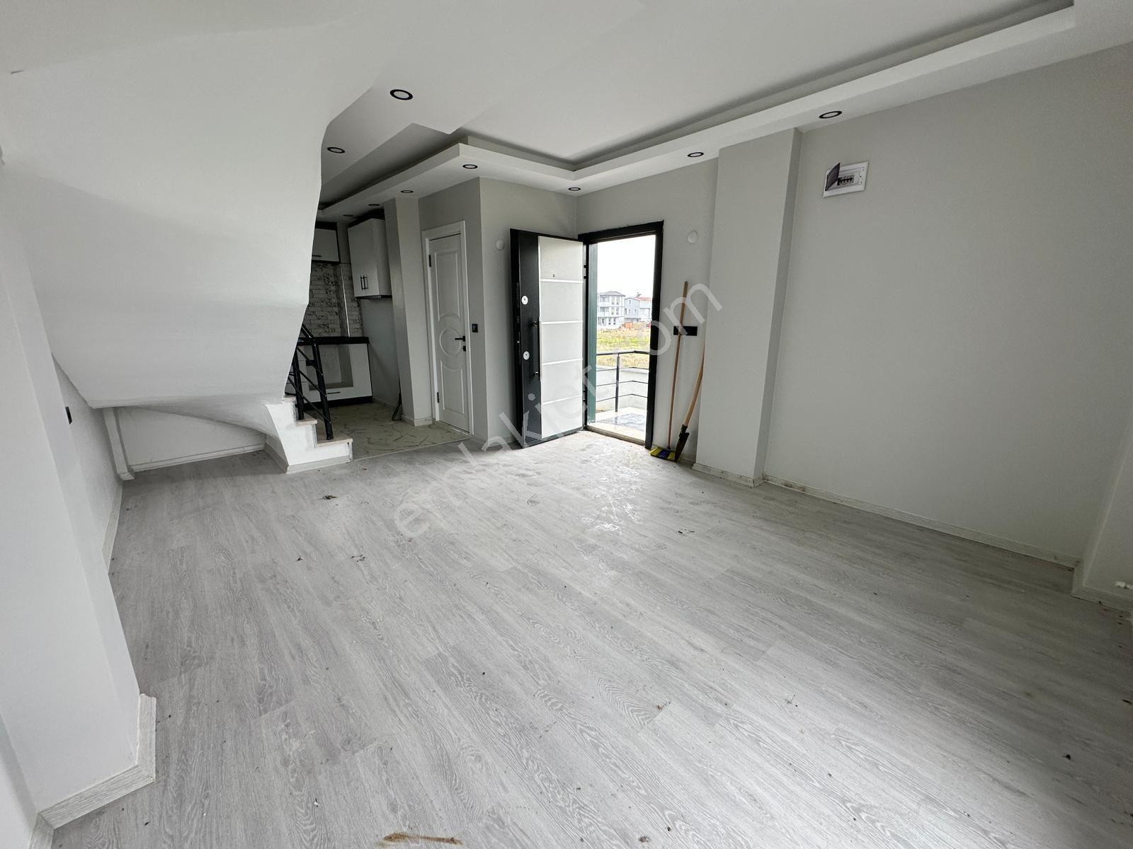 Demireller- Denize Yürüme Mesafesinde Müstakil Villa - Görsel 28