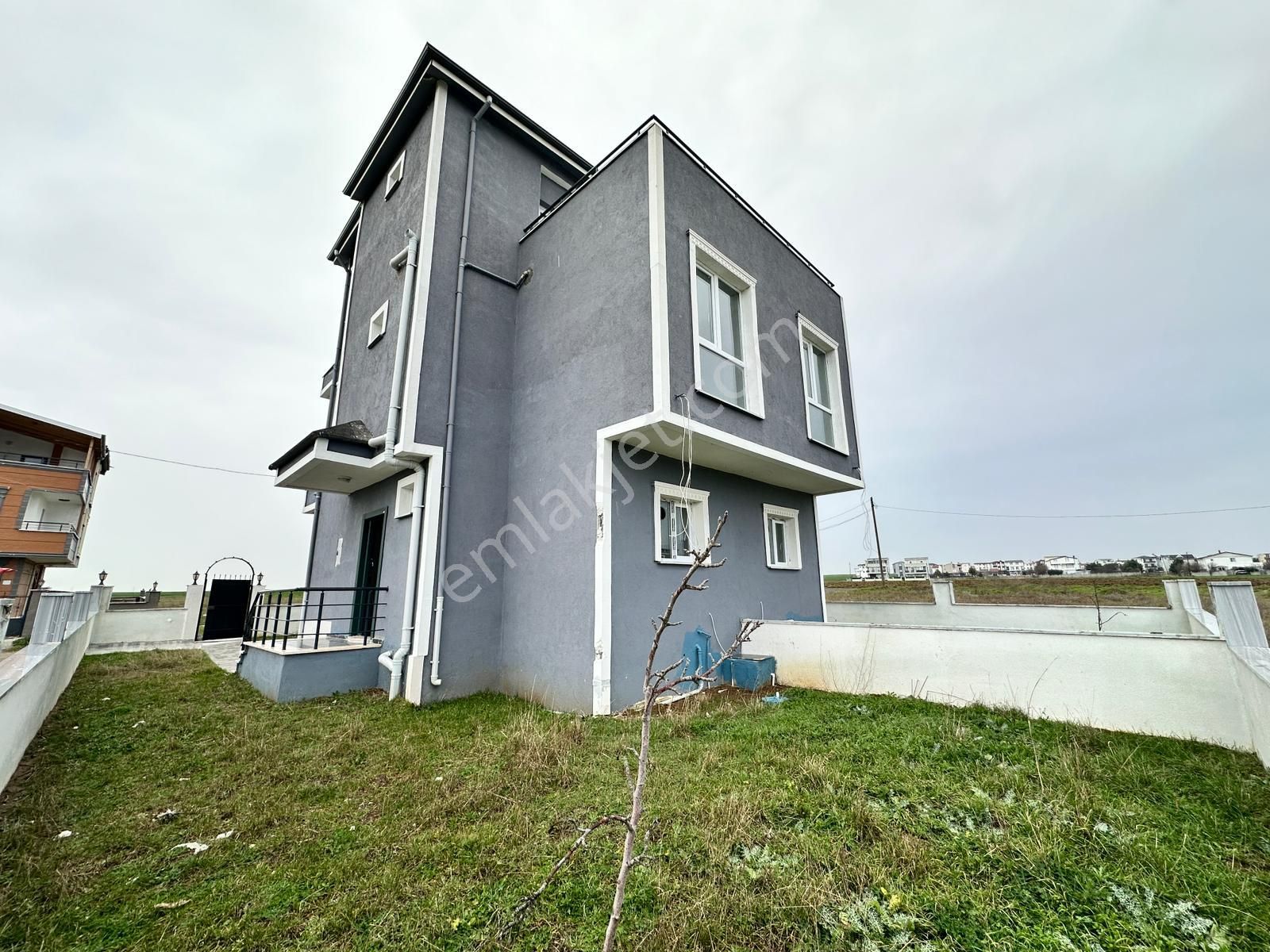 Demireller- Denize Yürüme Mesafesinde Müstakil Villa - Görsel 24