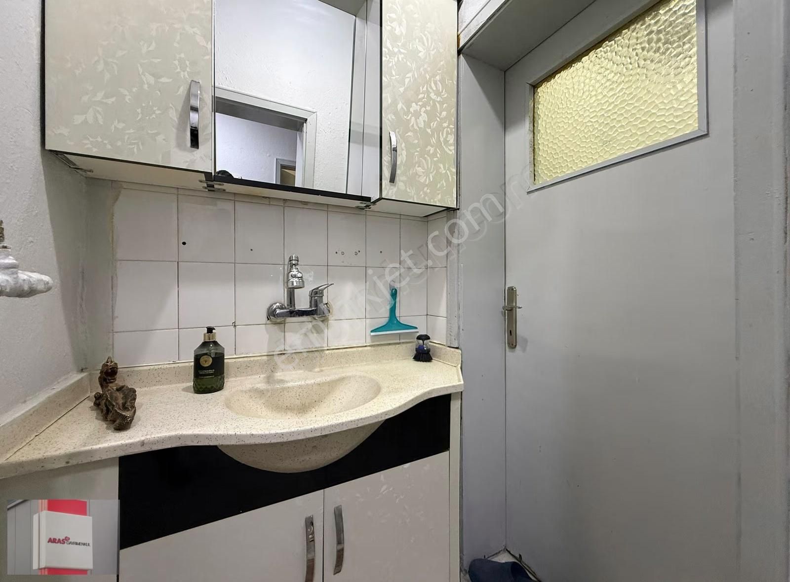 Sancak Mahallesinde Kocakonutlar Semti Ara Kat Bakımlı 3+1 Daire - Görsel 15